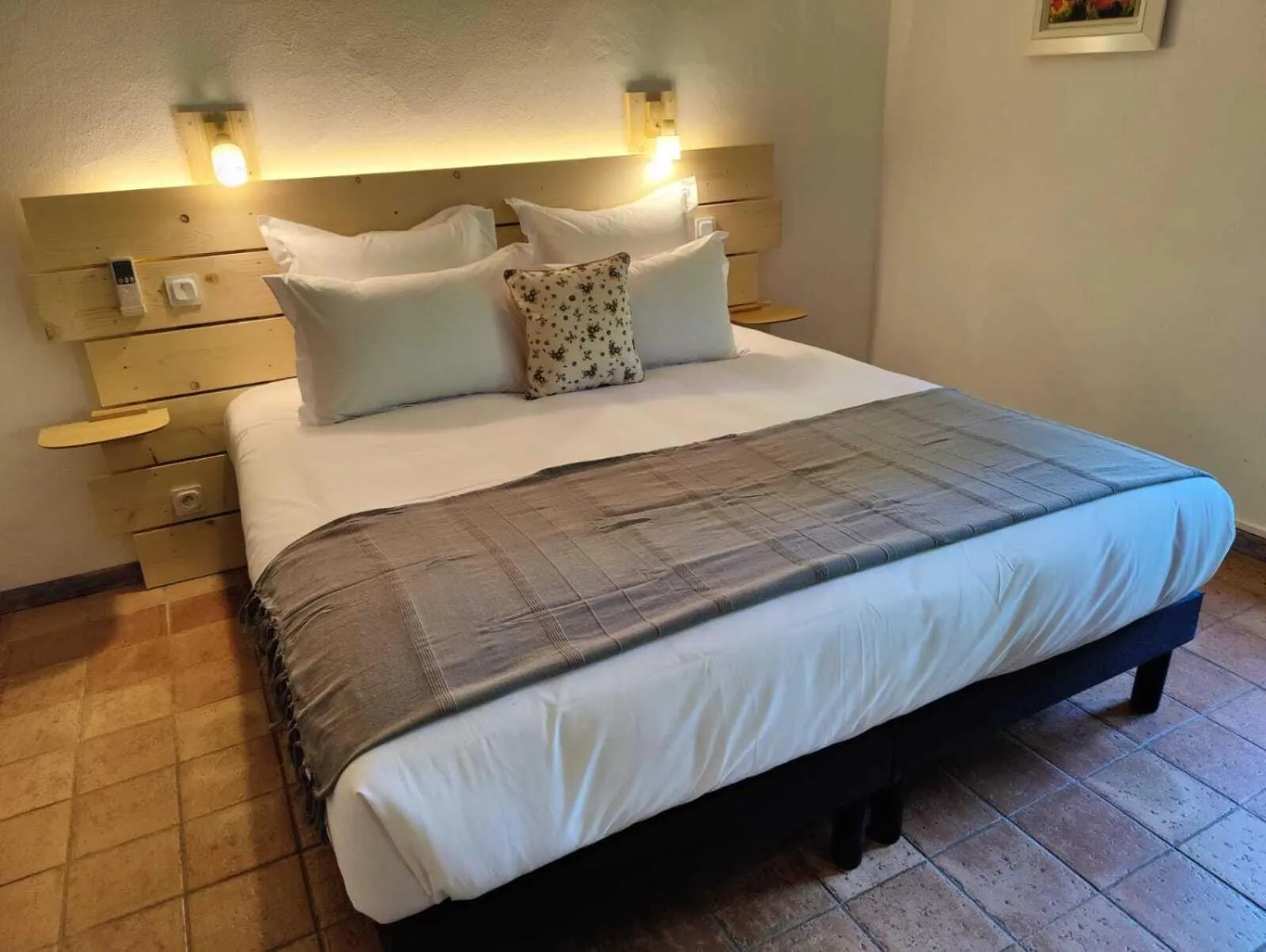 Bedroom, Bed in Le Mas des Laurels