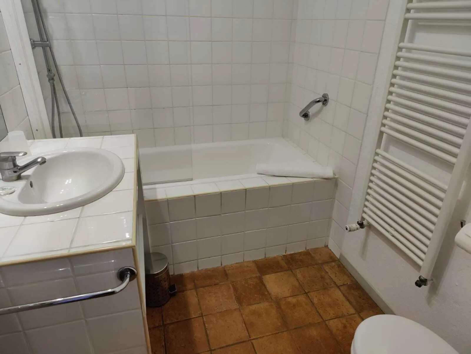 Bathroom in Le Mas des Laurels