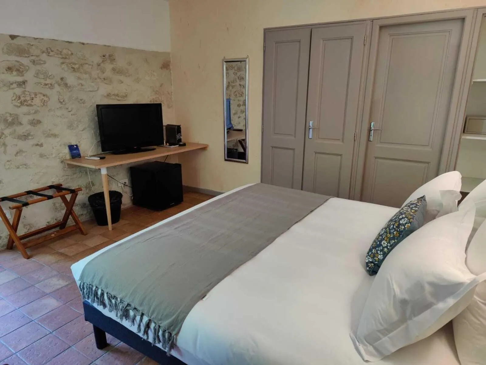 Bedroom, Bed in Le Mas des Laurels