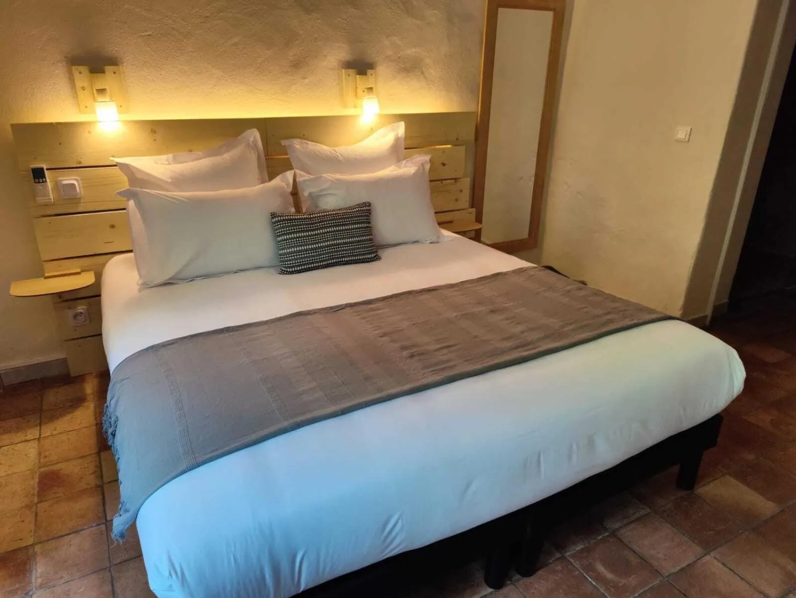 Bedroom, Bed in Le Mas des Laurels