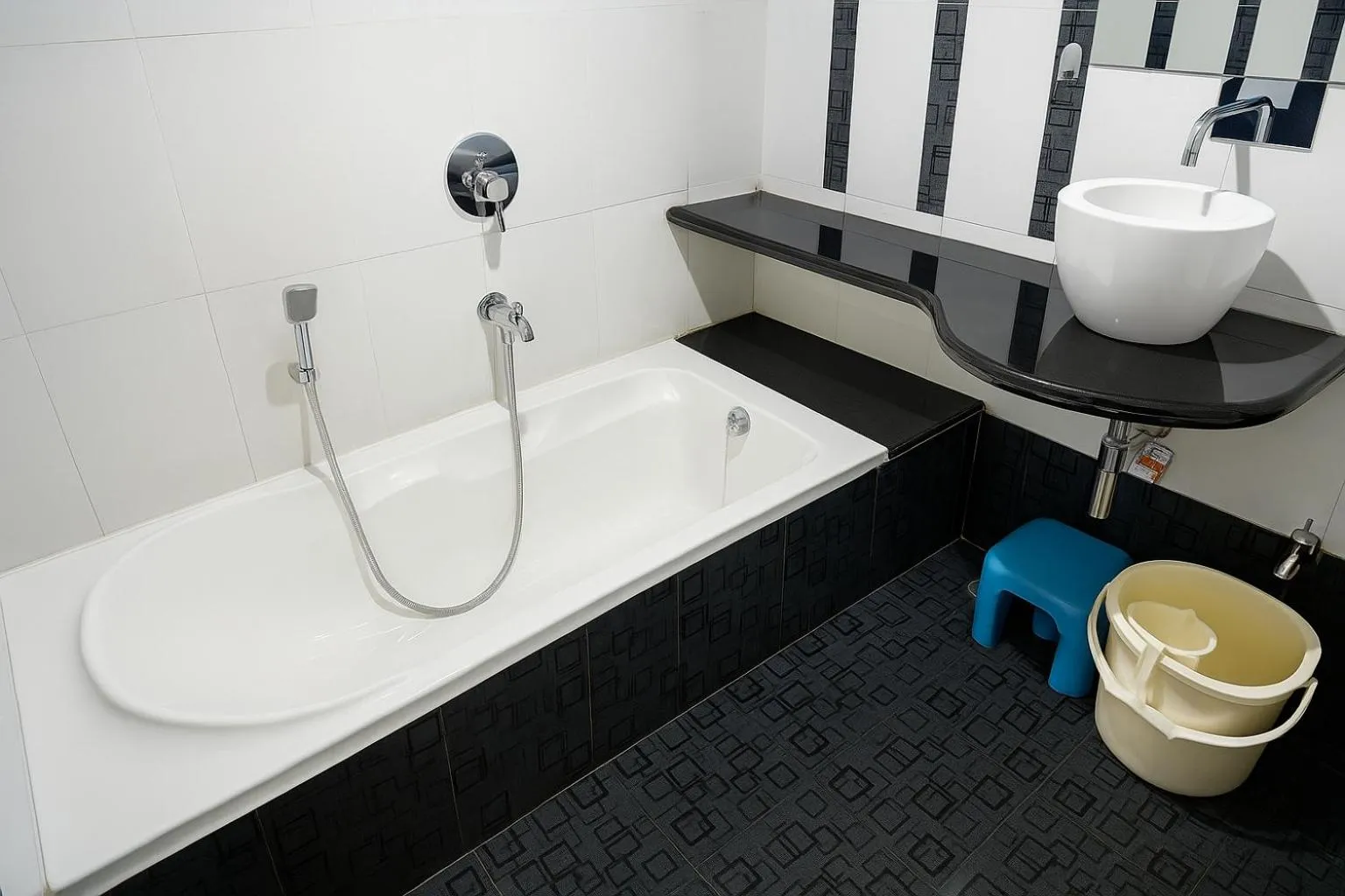 Bathroom in Hotel Avon International