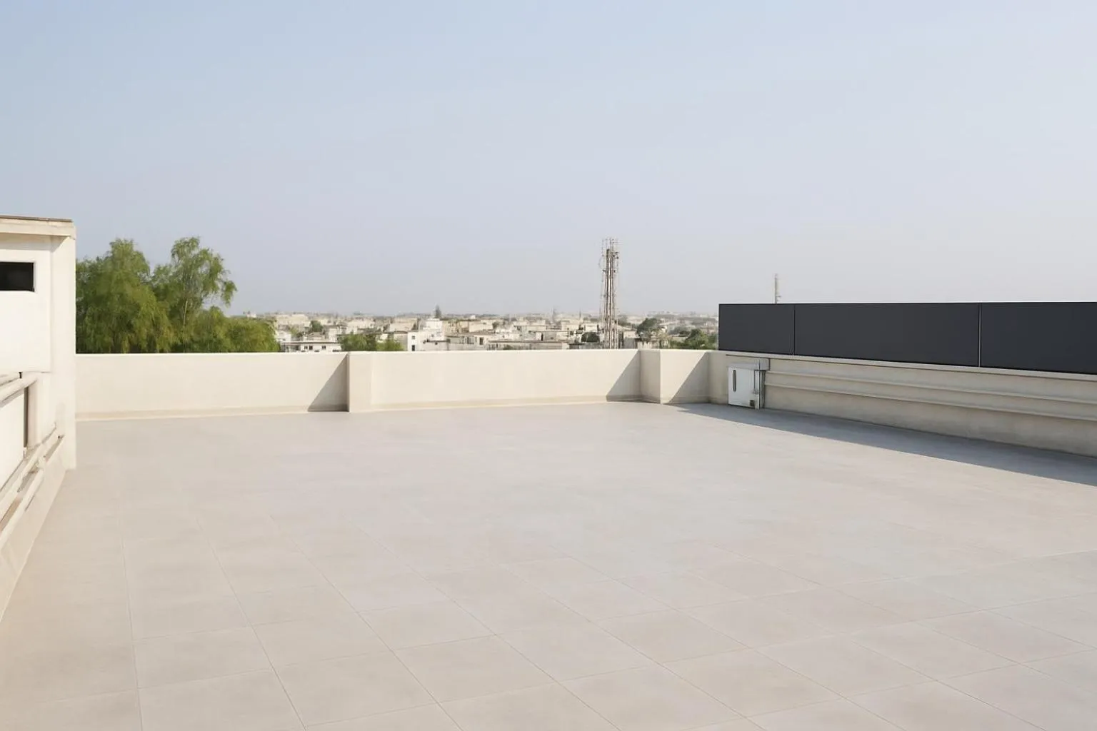 Property building in Hotel Avon International