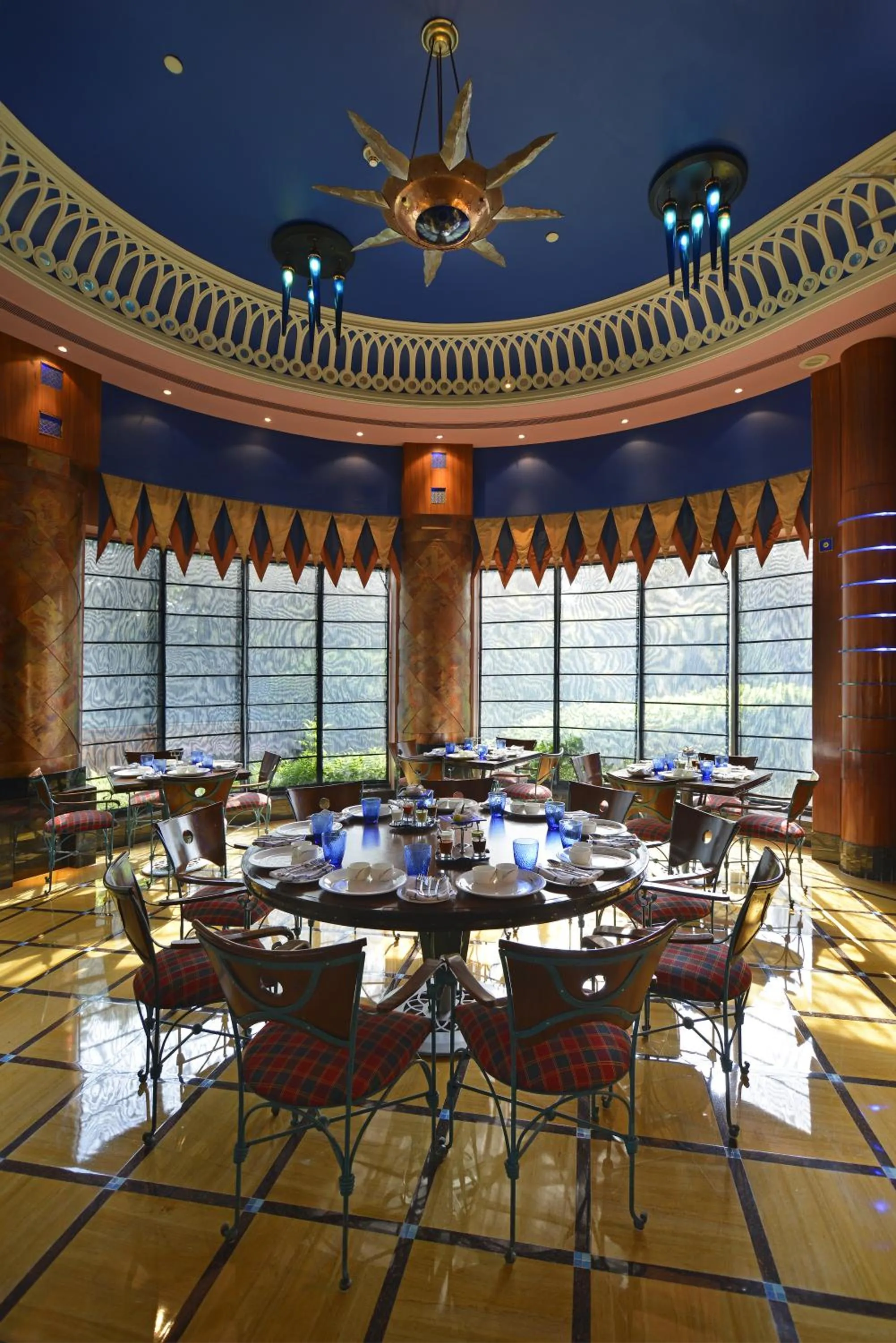 Restaurant/places to eat in Park Plaza Gurgaon