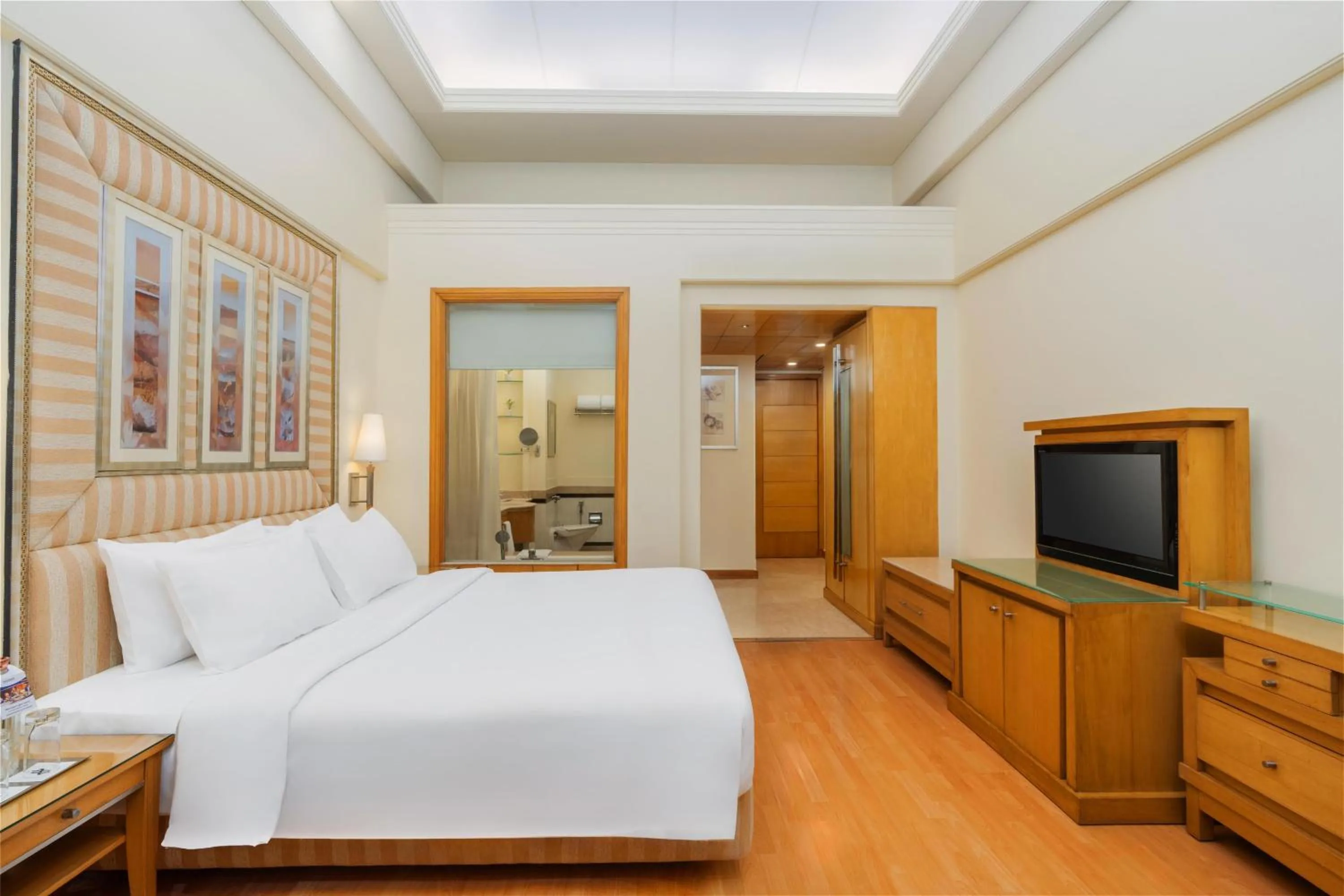 Bedroom, Bed in Park Plaza Gurgaon