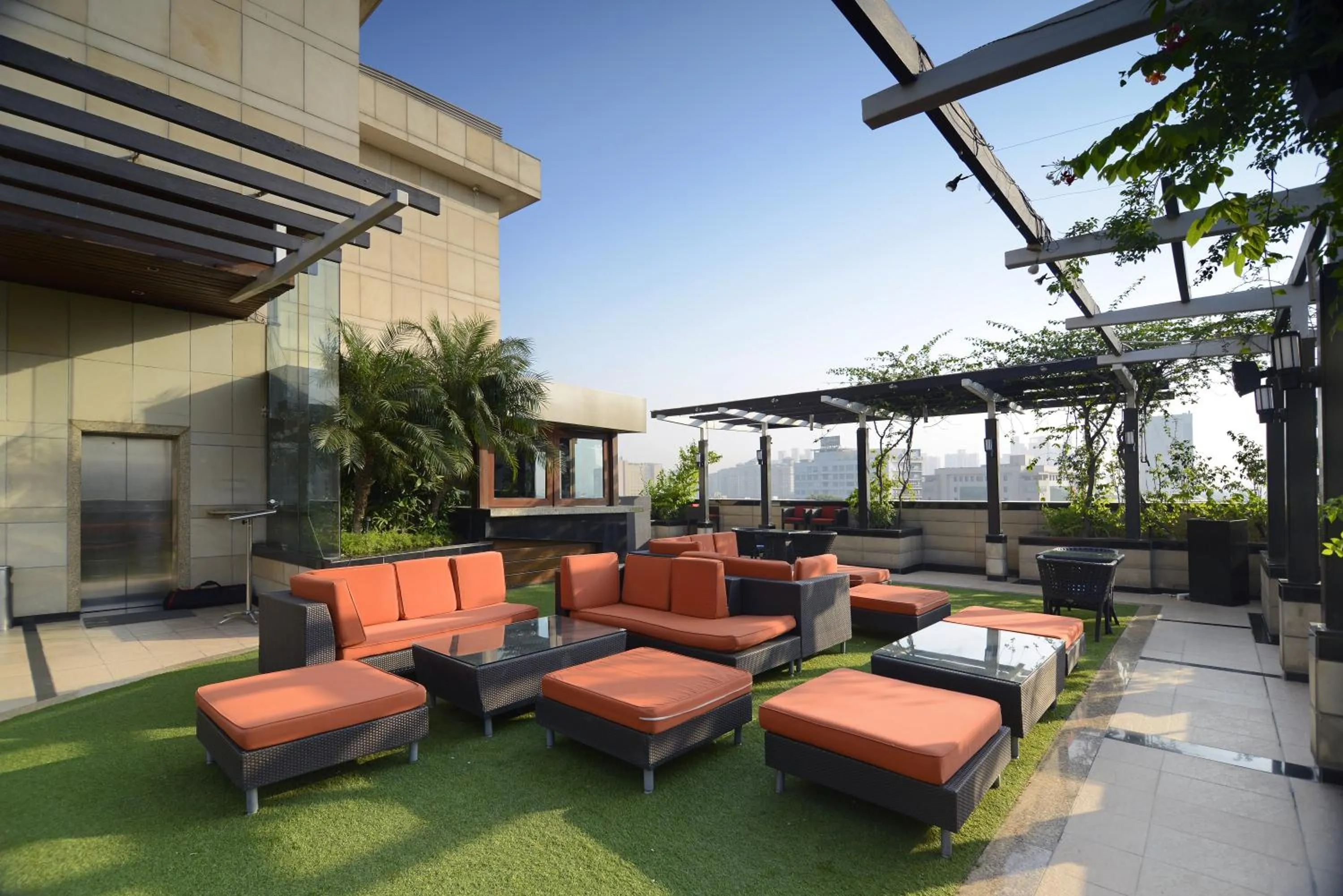 Area and facilities in Park Plaza Gurgaon