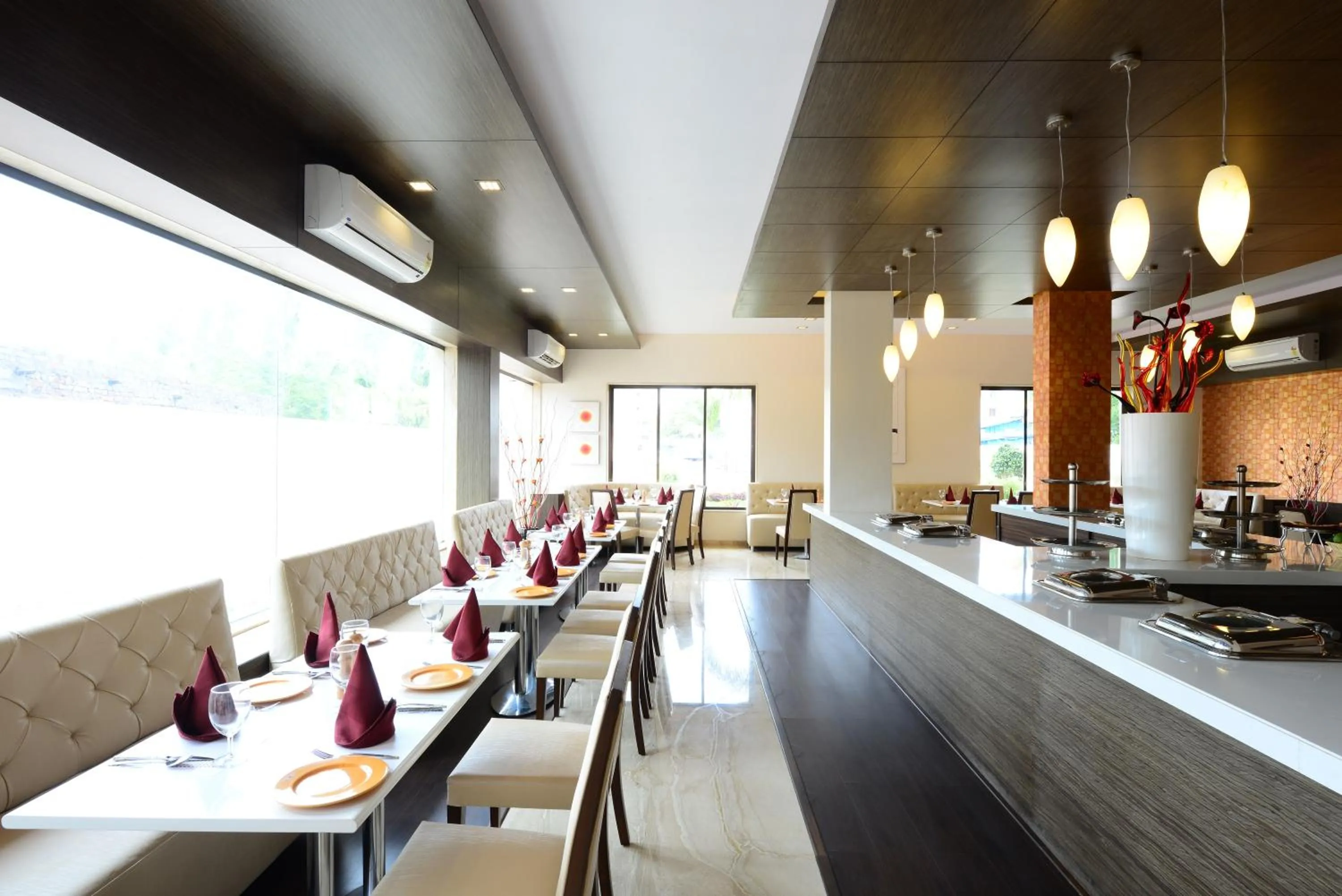 Restaurant/places to eat in JC Castle