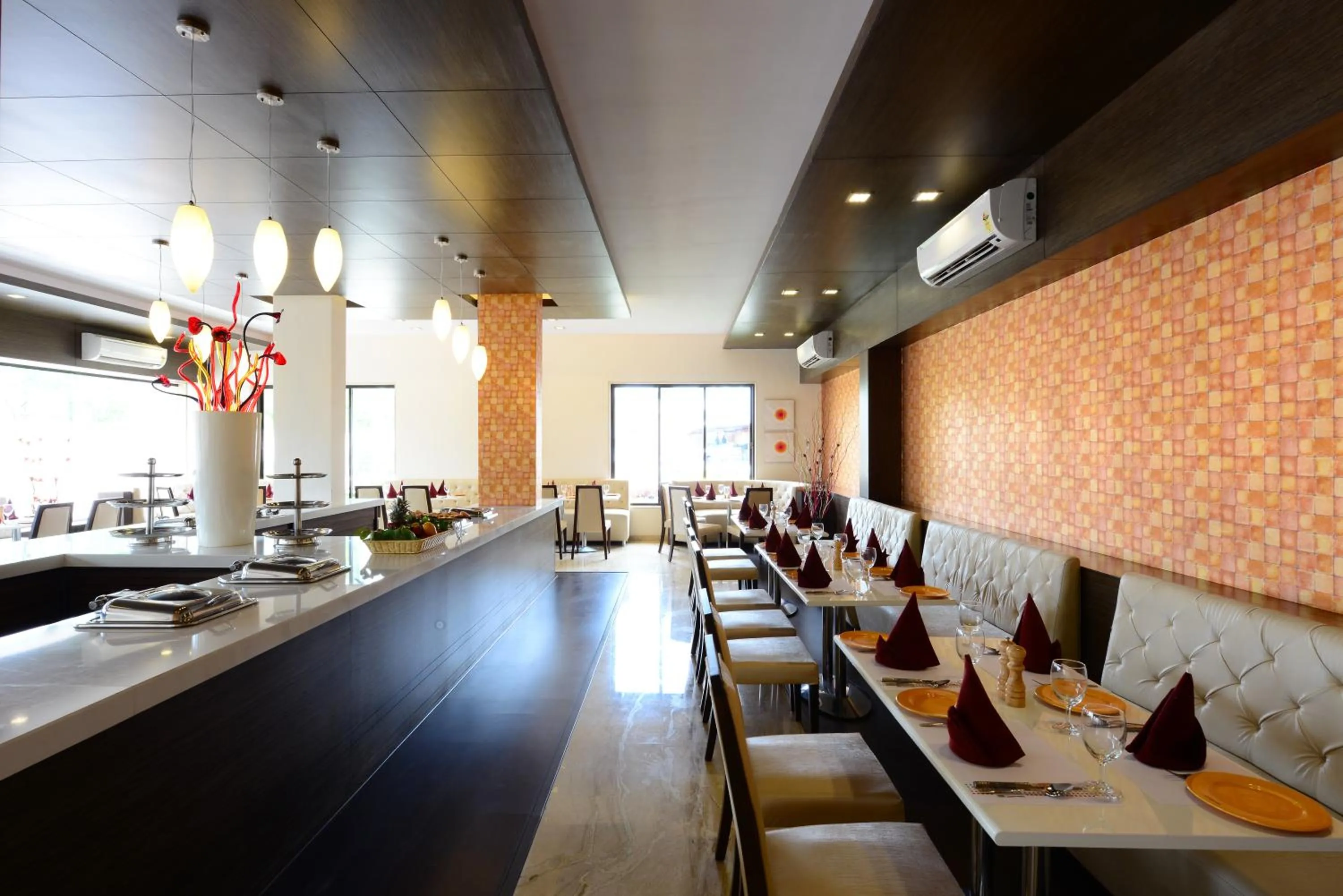 Restaurant/places to eat in JC Castle