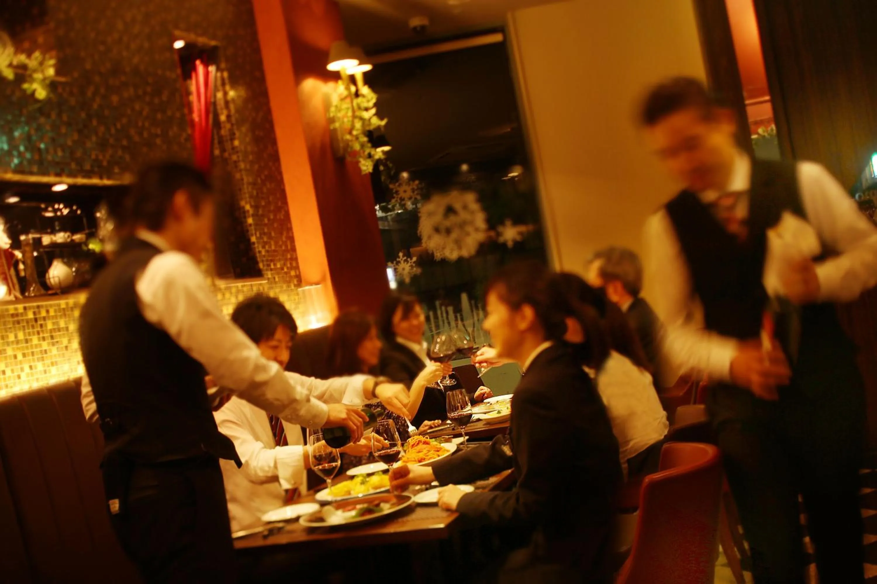 Restaurant/places to eat in Hotel Quest Shimizu