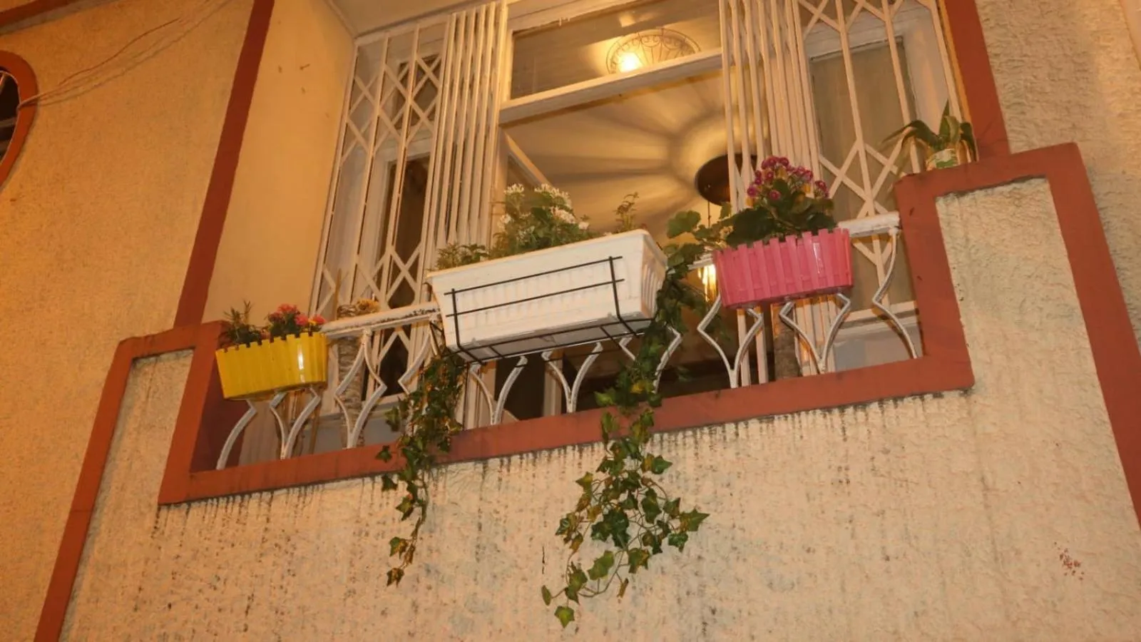 Taksim Square-La Casa Home Concept