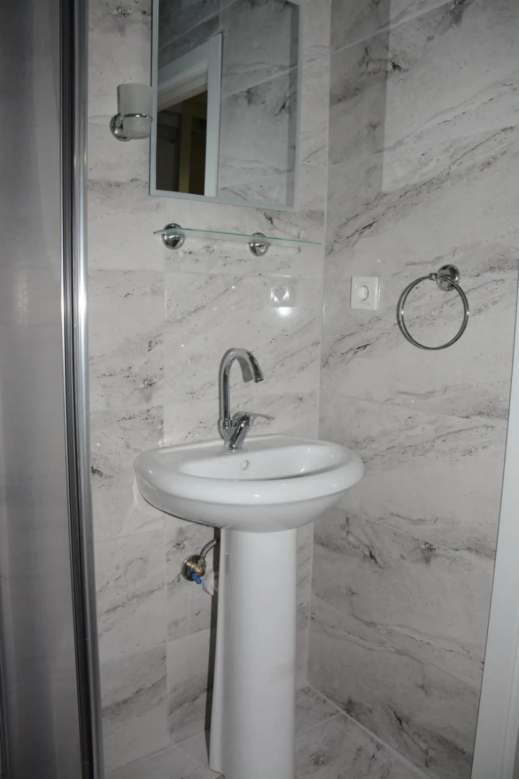 Shower in Taksim Square-La Casa Home Concept