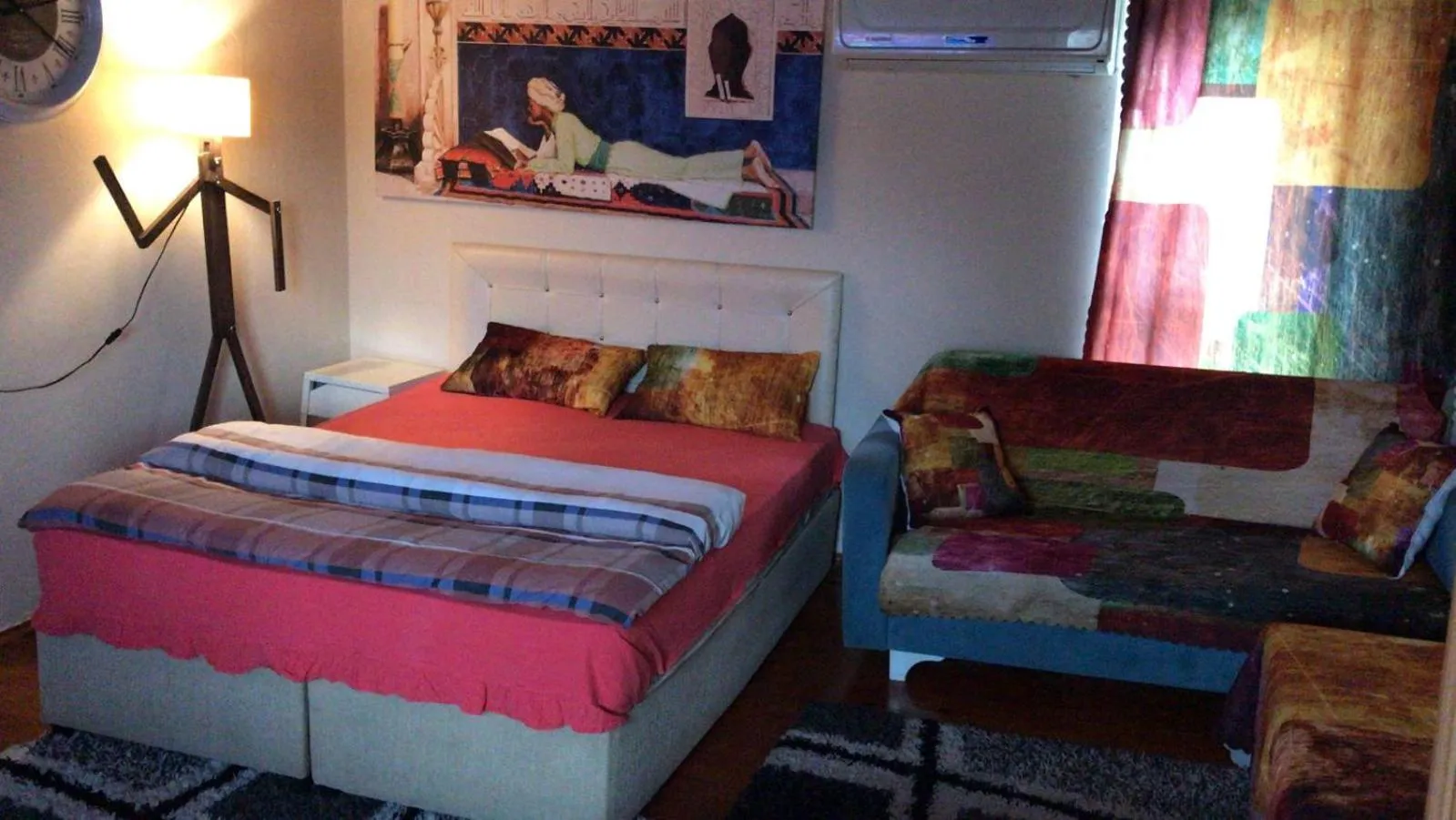 Taksim Square-La Casa Home Concept