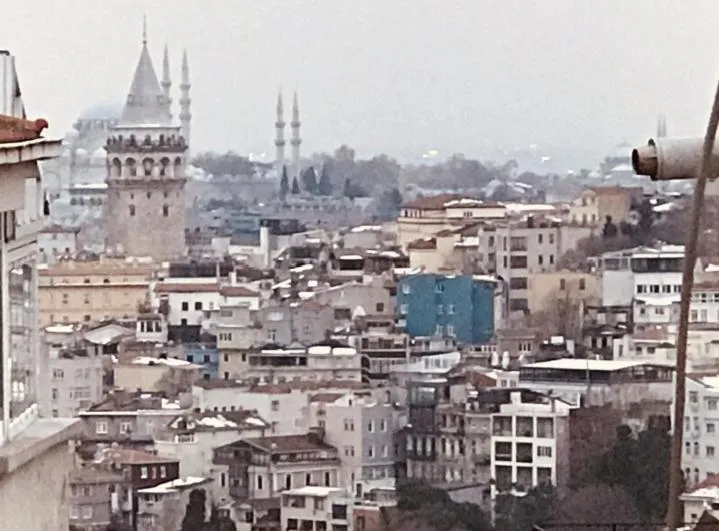 Taksim Square-La Casa Home Concept