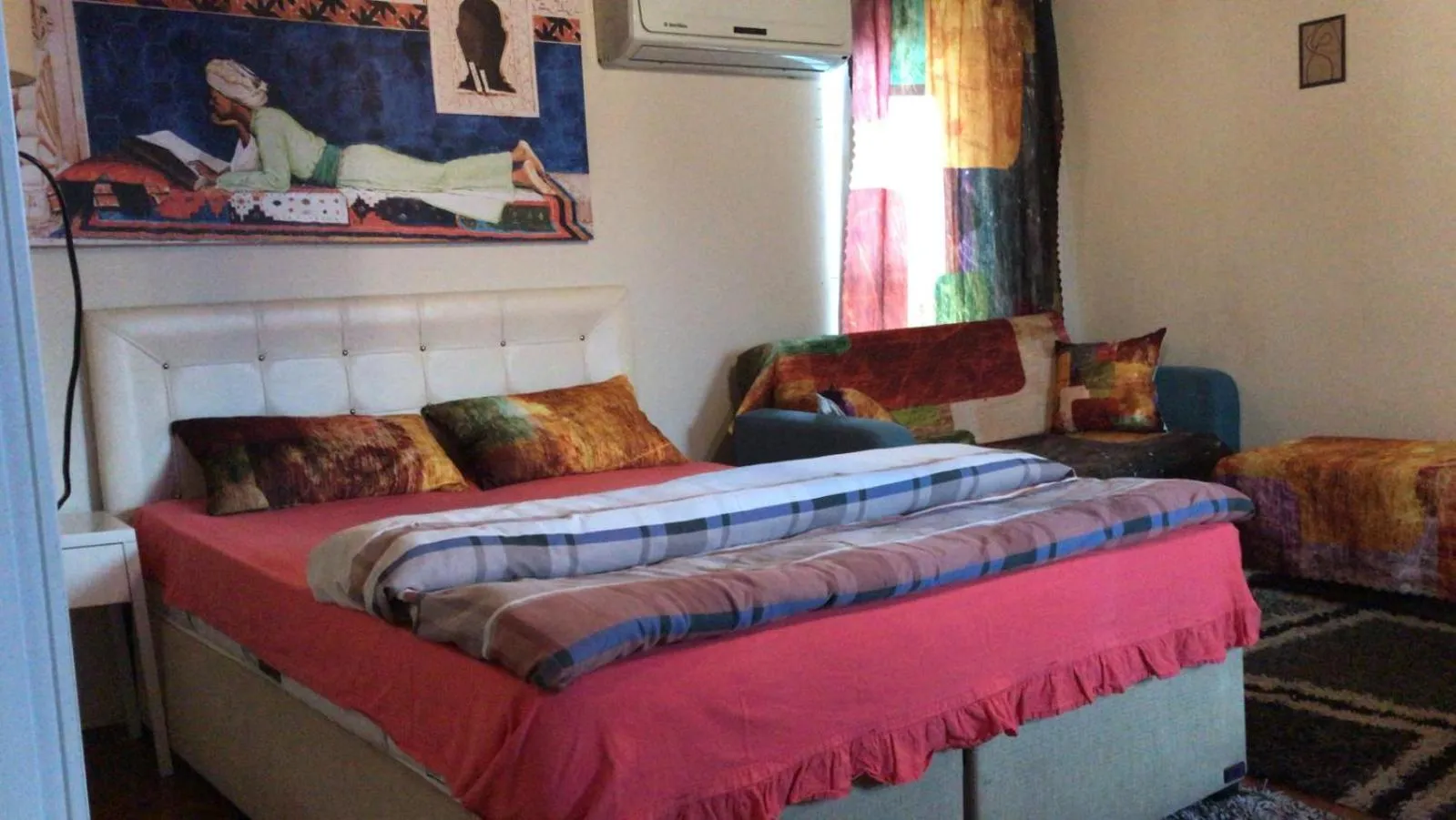 Taksim Square-La Casa Home Concept