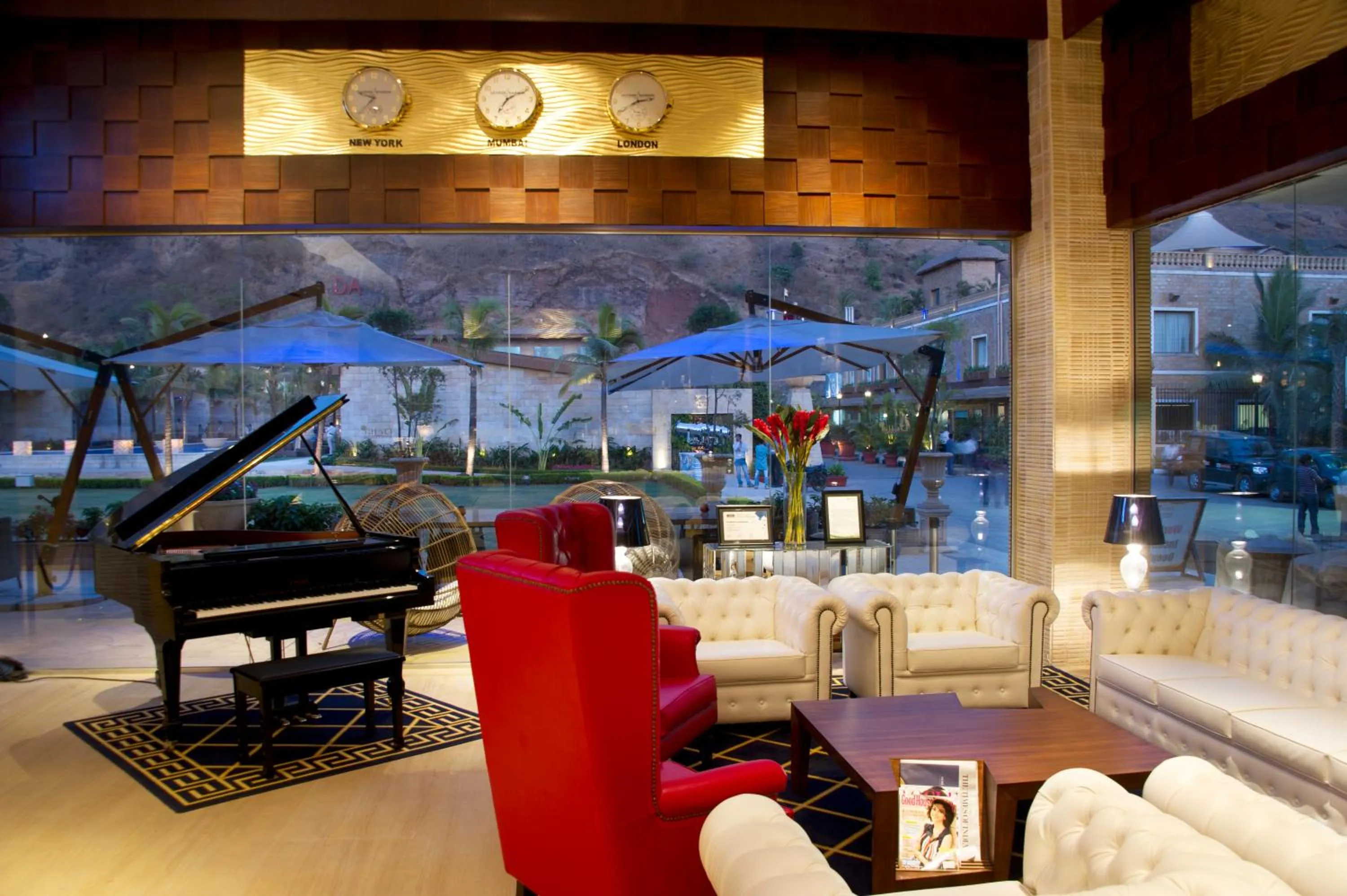 Lounge or bar in Della Resorts