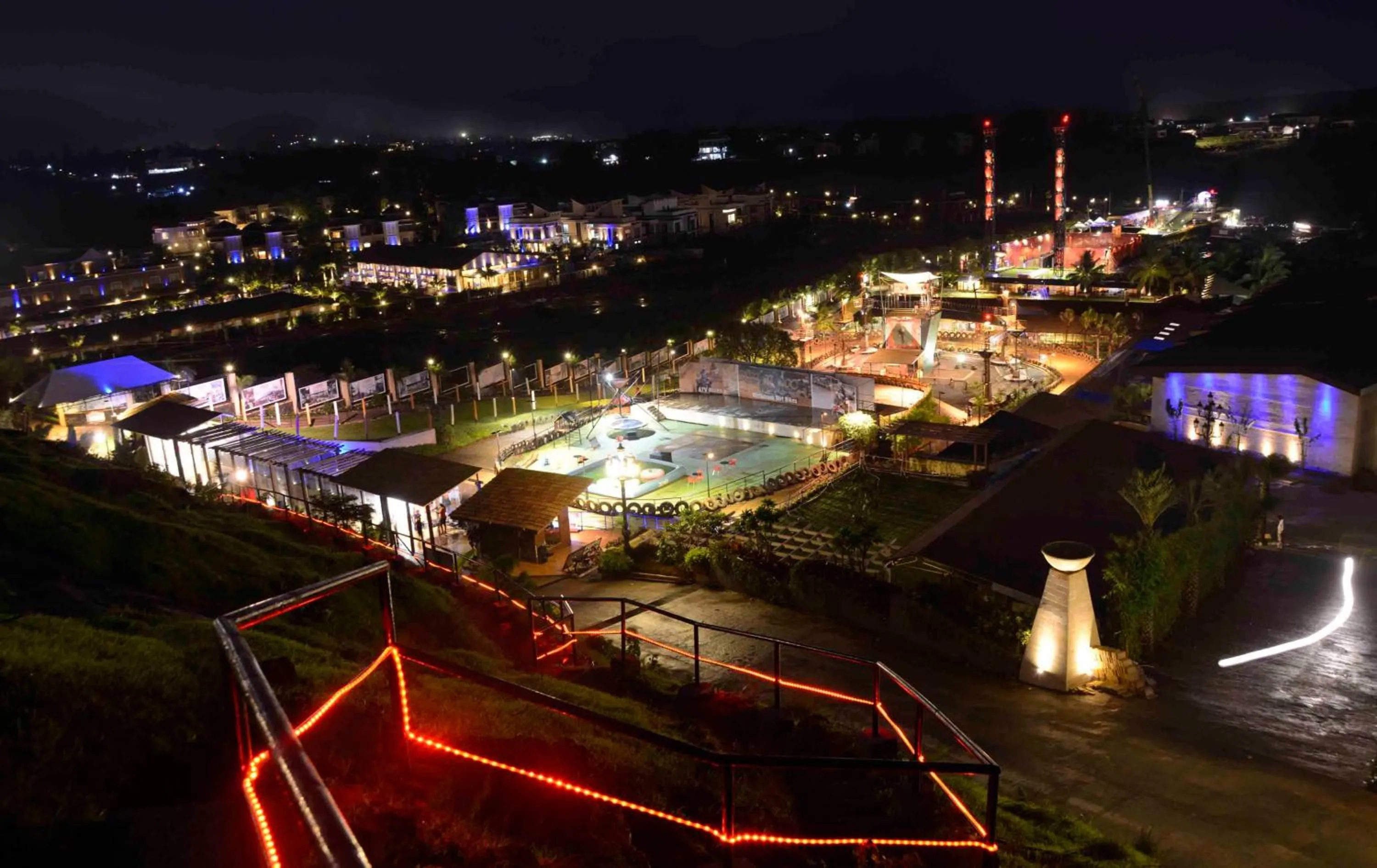 Facade/entrance in Della Resorts