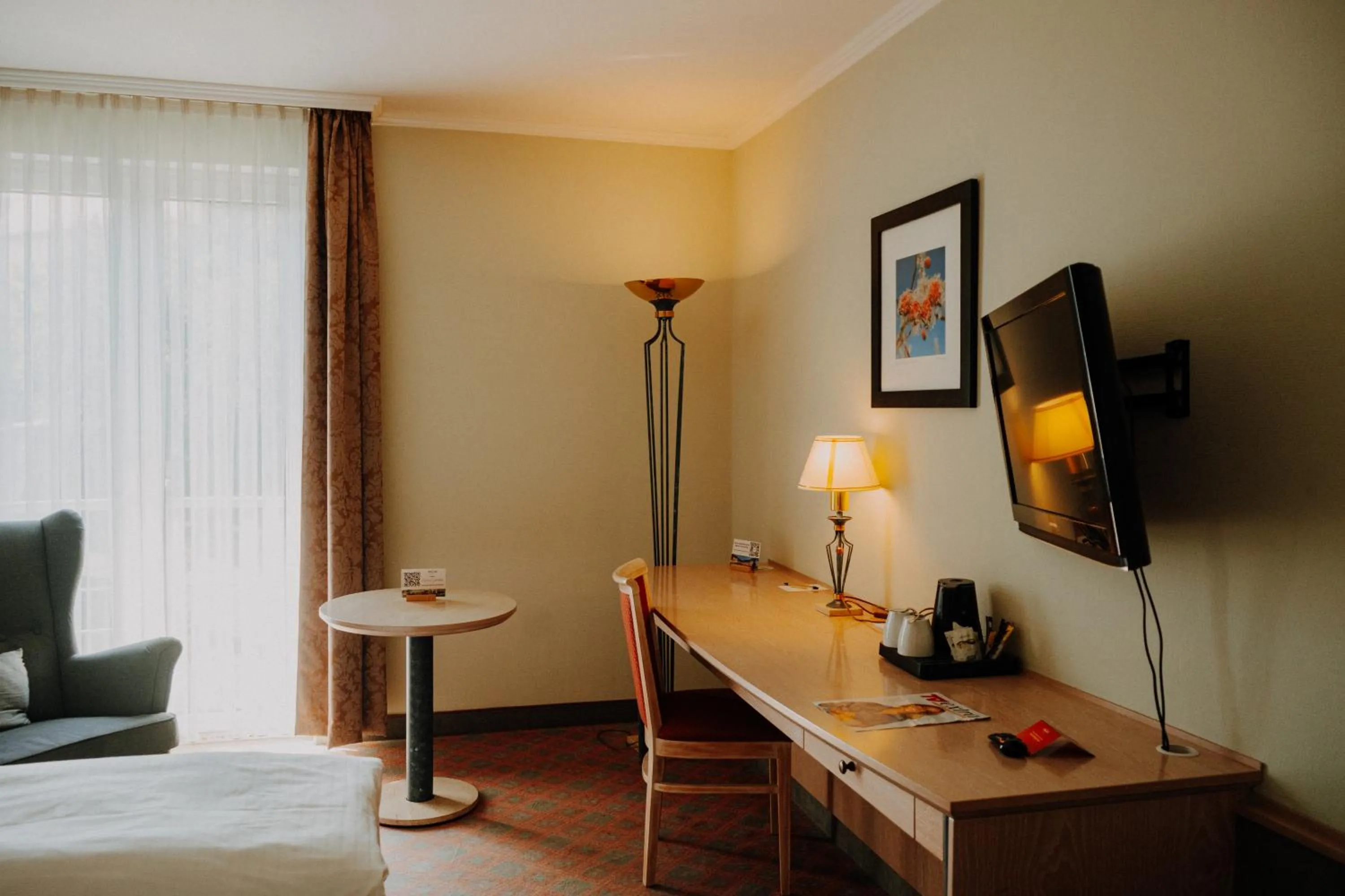 Photo of the whole room, Bed in Hotel am Schloß Apolda