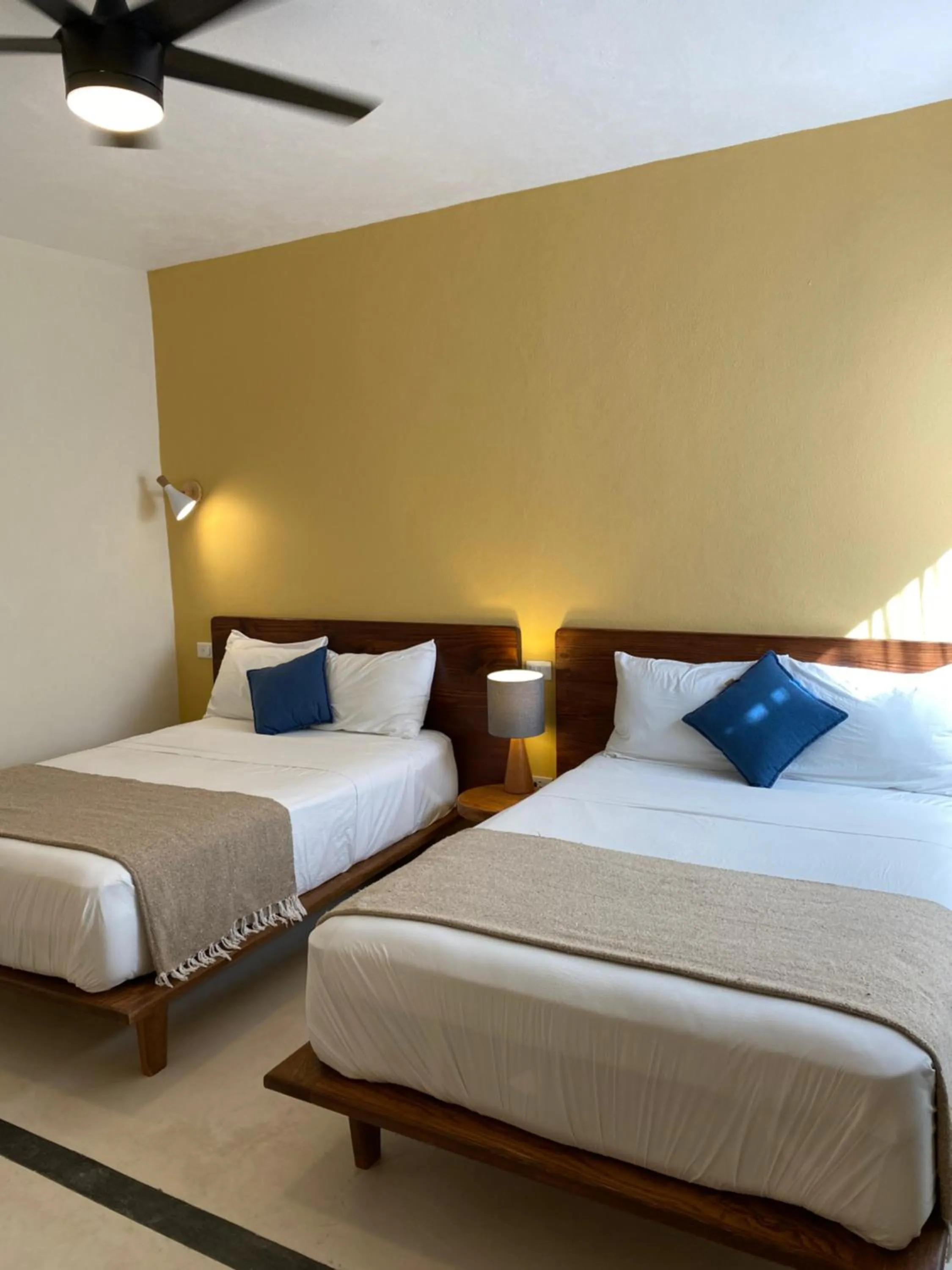 Photo of the whole room, Bed in AURORA