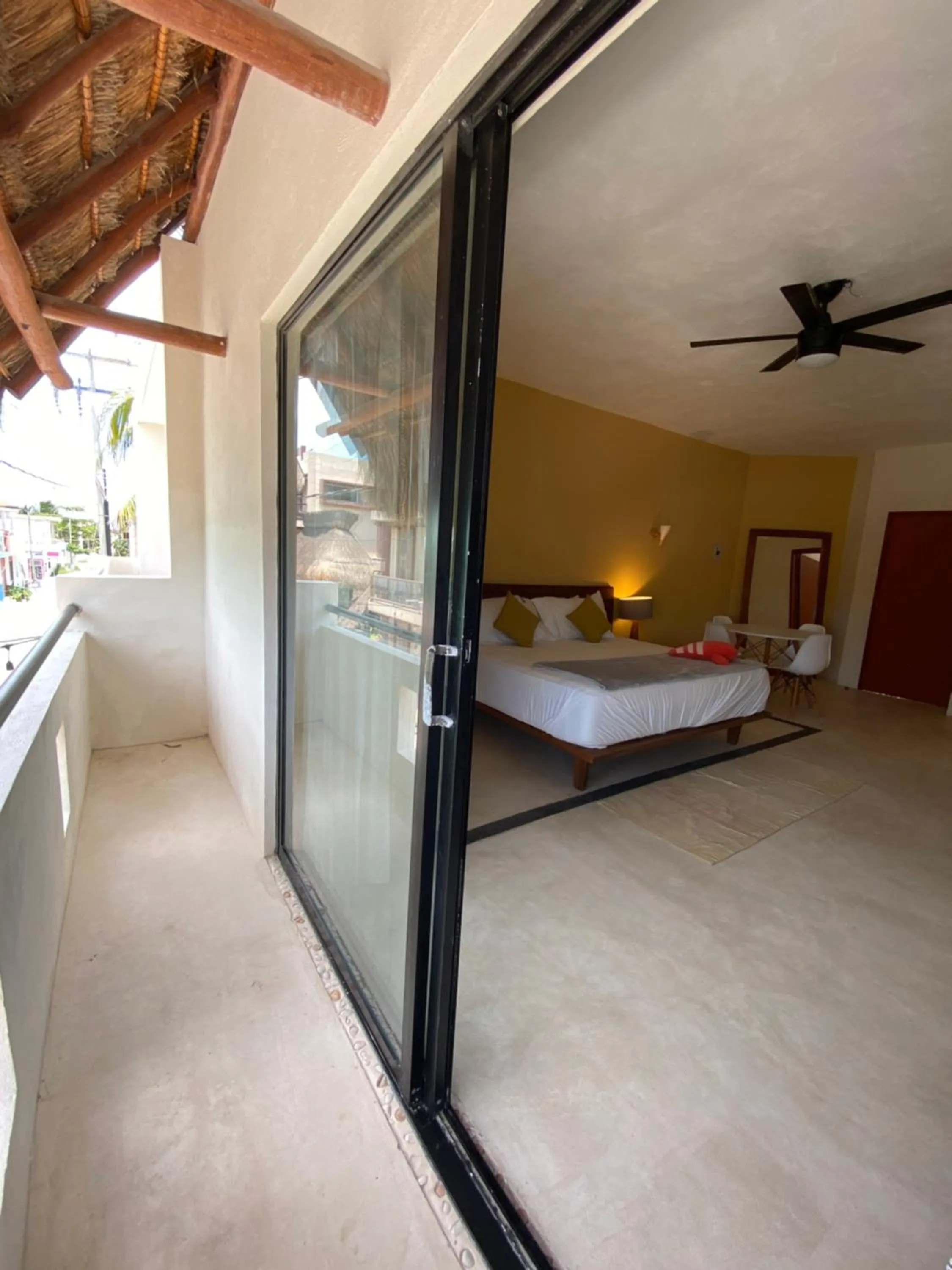 Balcony/Terrace, Bed in AURORA