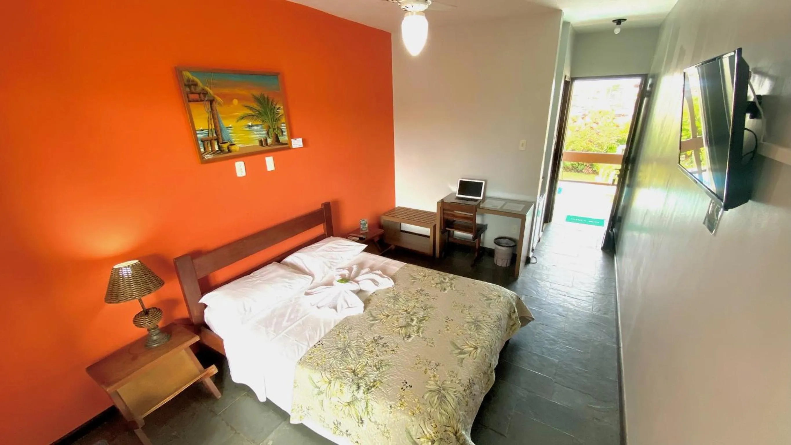 Photo of the whole room, Bed in EcoVila-Zen Bougainville - Hotel Pousada