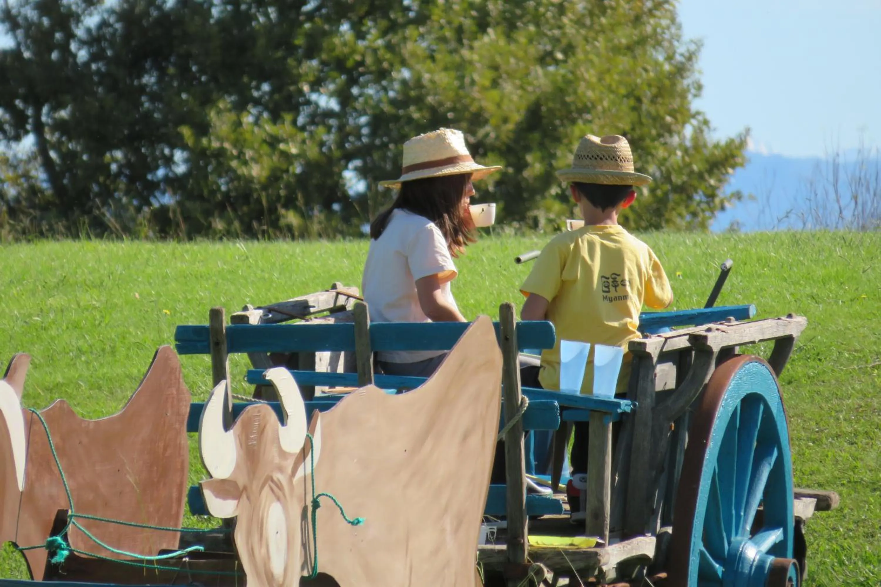 children in Maison d'hôtes Marimpoey