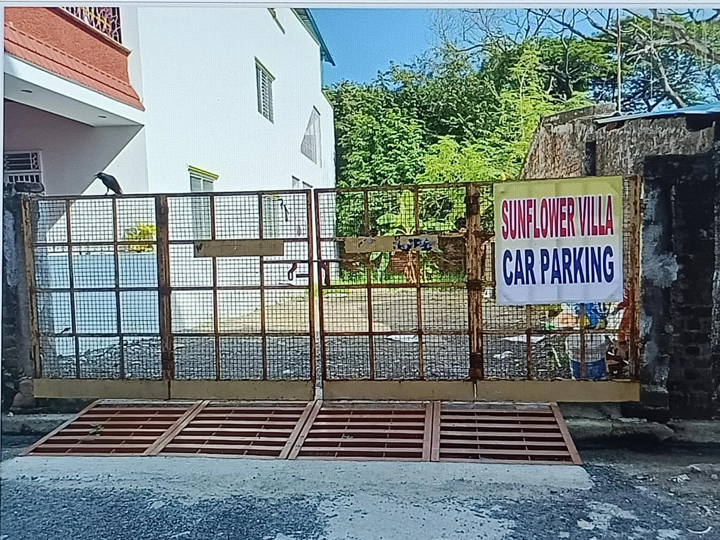 Parking in Sunflower Villa