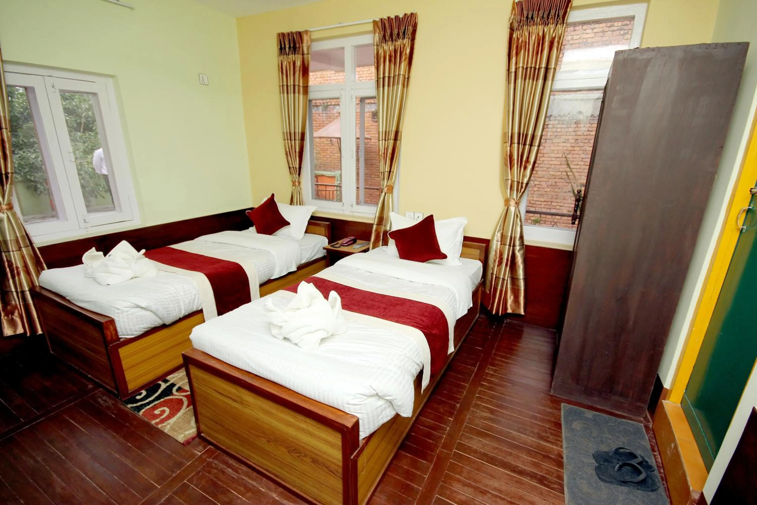 Bed in hotel Backpackers inn