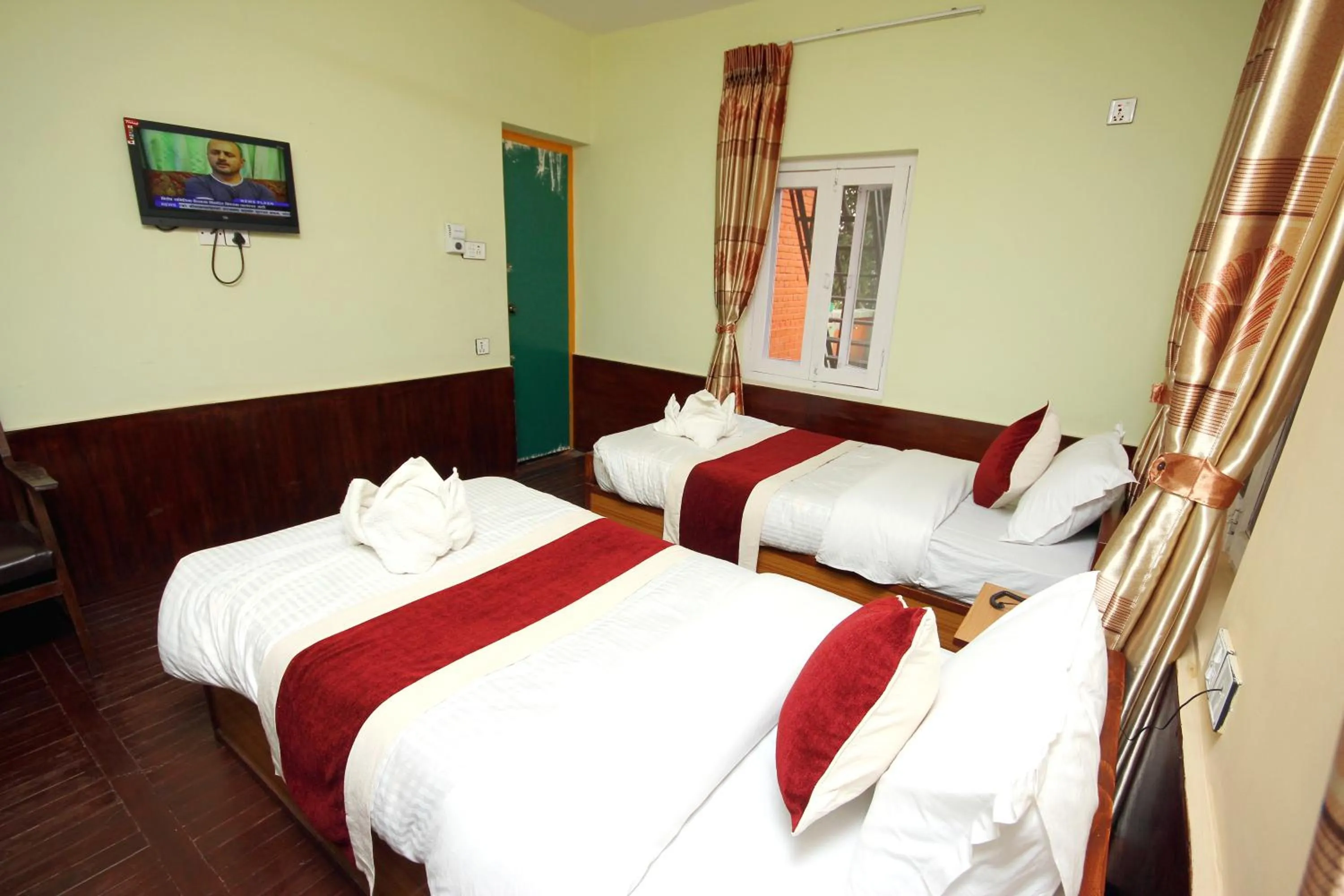 Bed in hotel Backpackers inn
