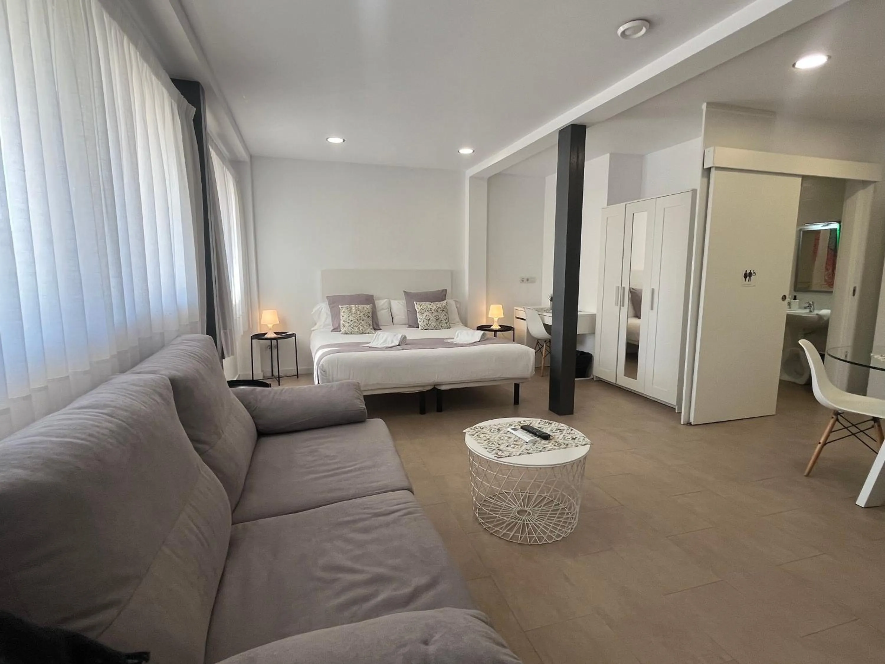 Photo of the whole room, Bed in BET Apartments - Reig