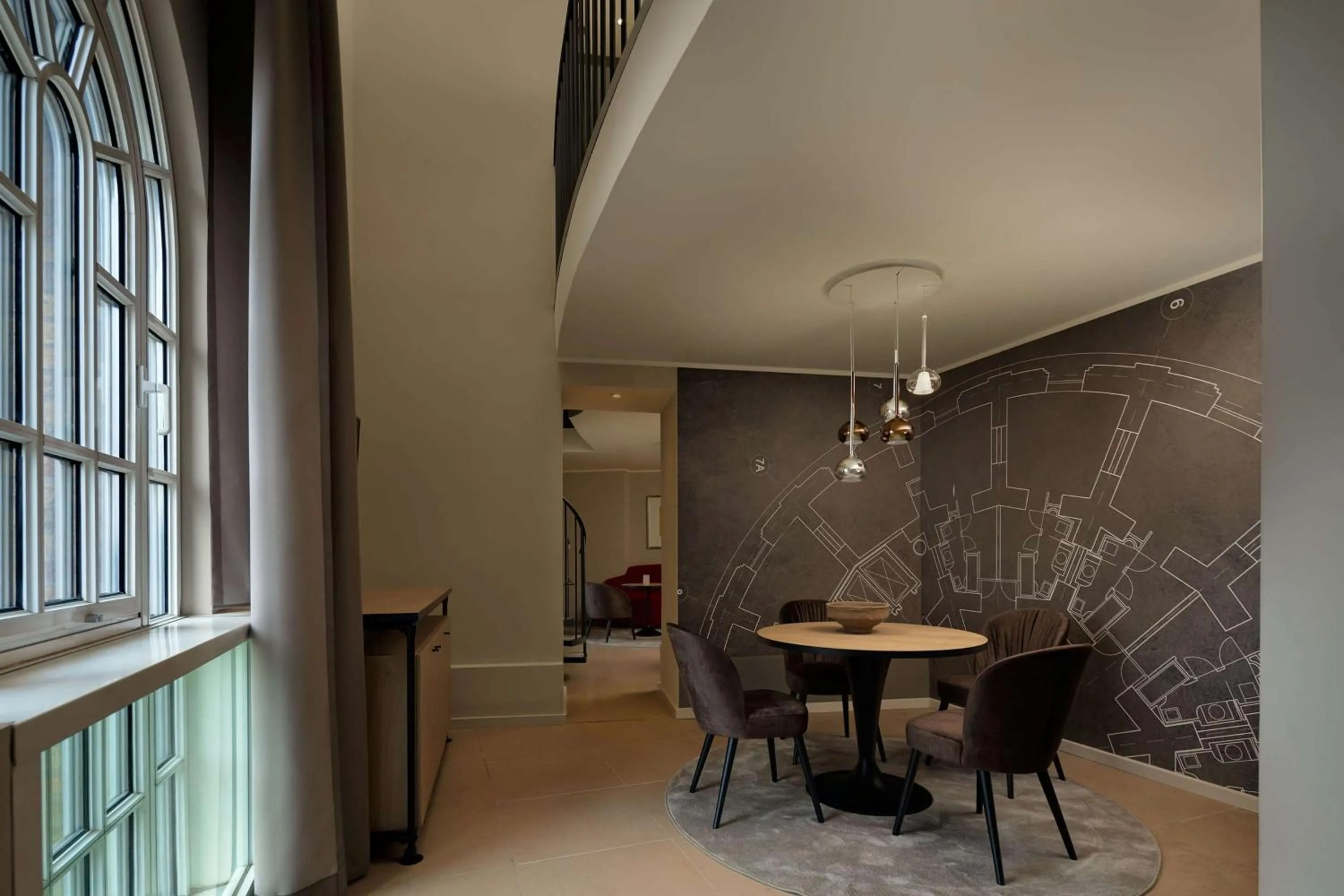 Living room in Wasserturm Hotel Cologne, Curio Collection by Hilton