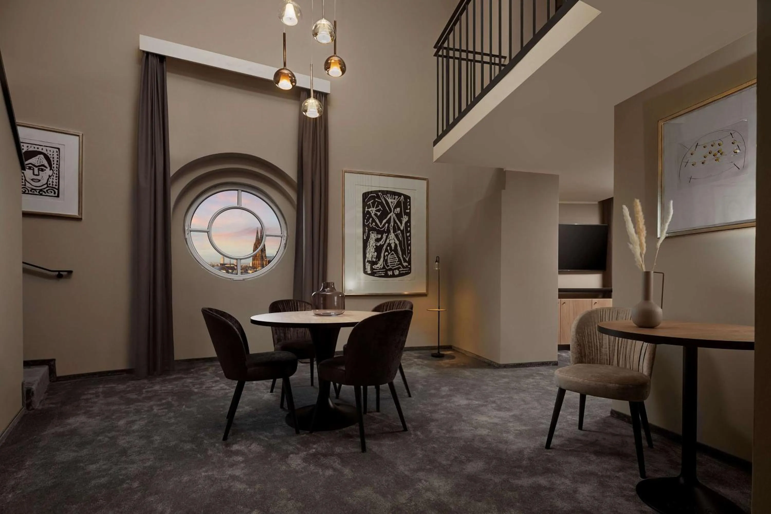 Living room in Wasserturm Hotel Cologne, Curio Collection by Hilton