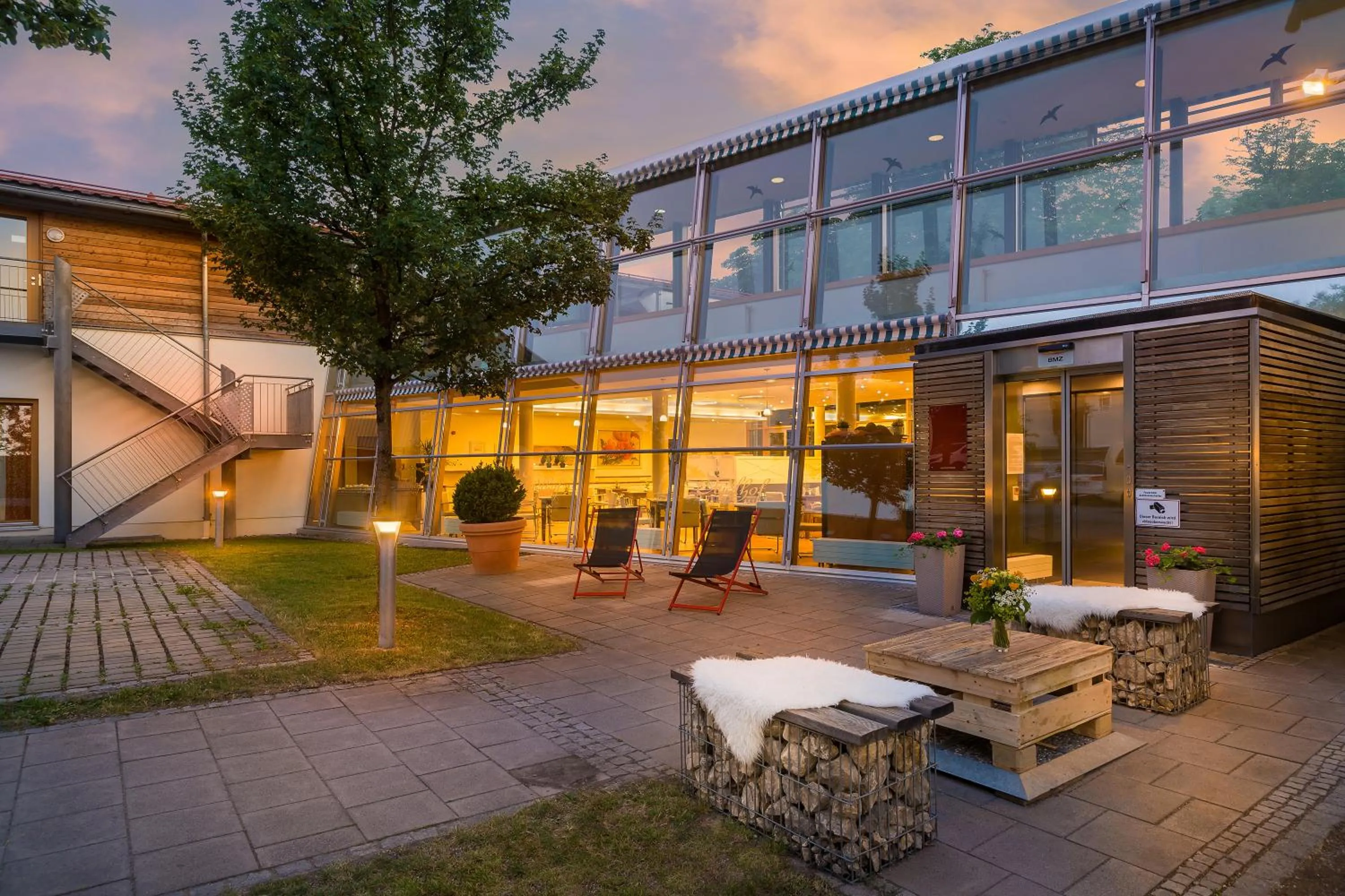 Property building in Novum Hotel Seidlhof München