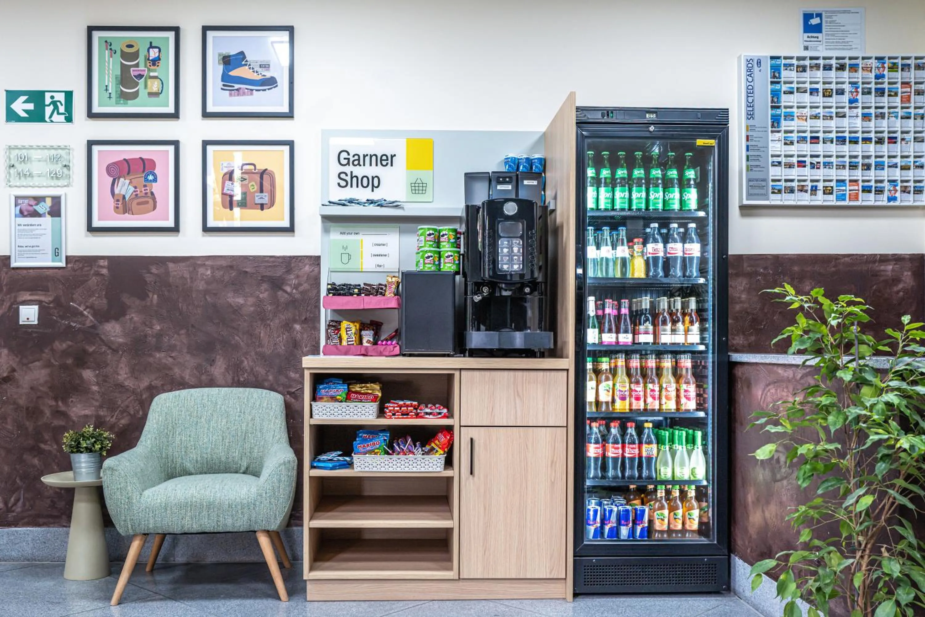 Coffee/tea facilities in Garner Hotel Munich - Messe by IHG