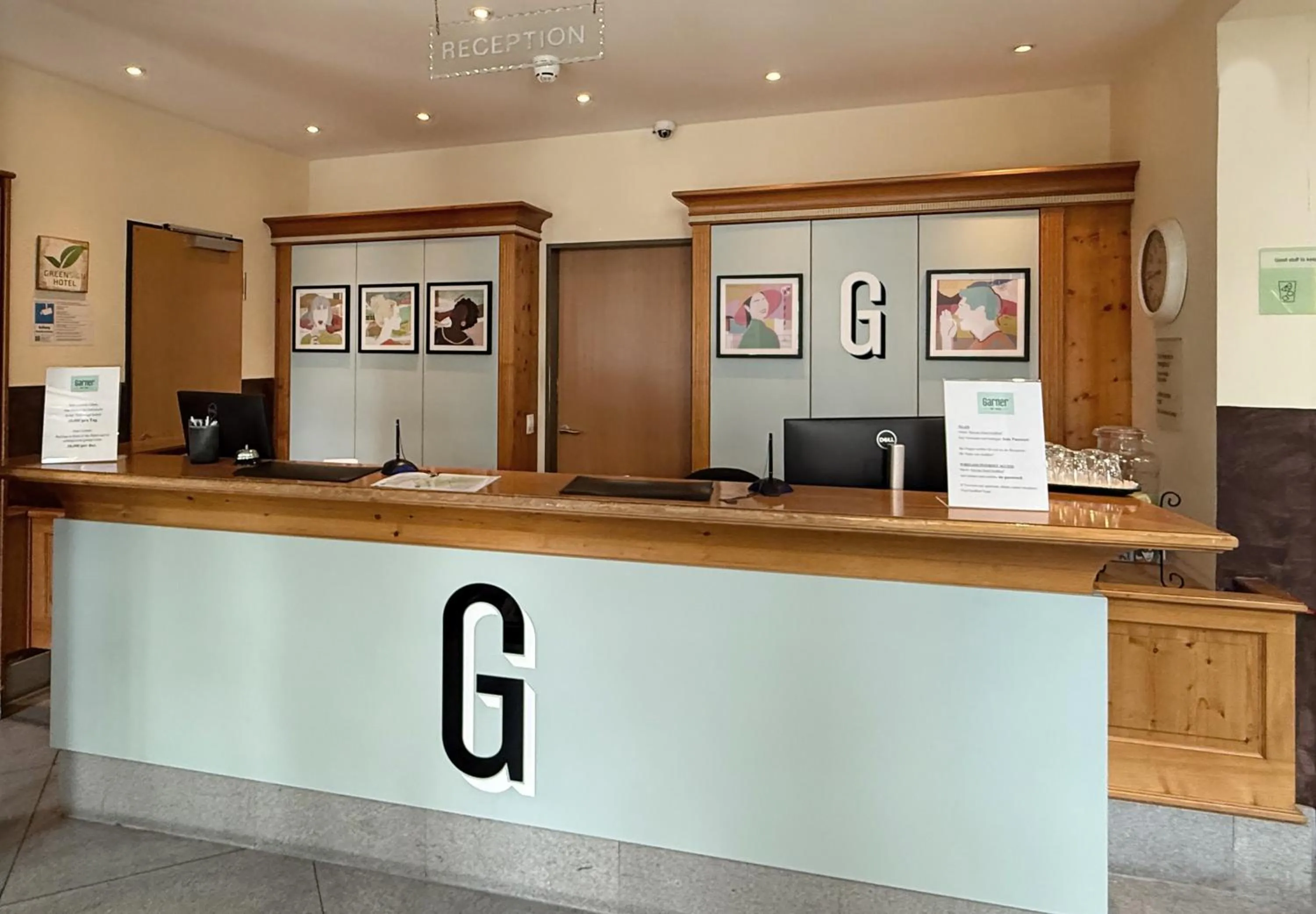 Lobby or reception in Garner Hotel Munich - Messe by IHG