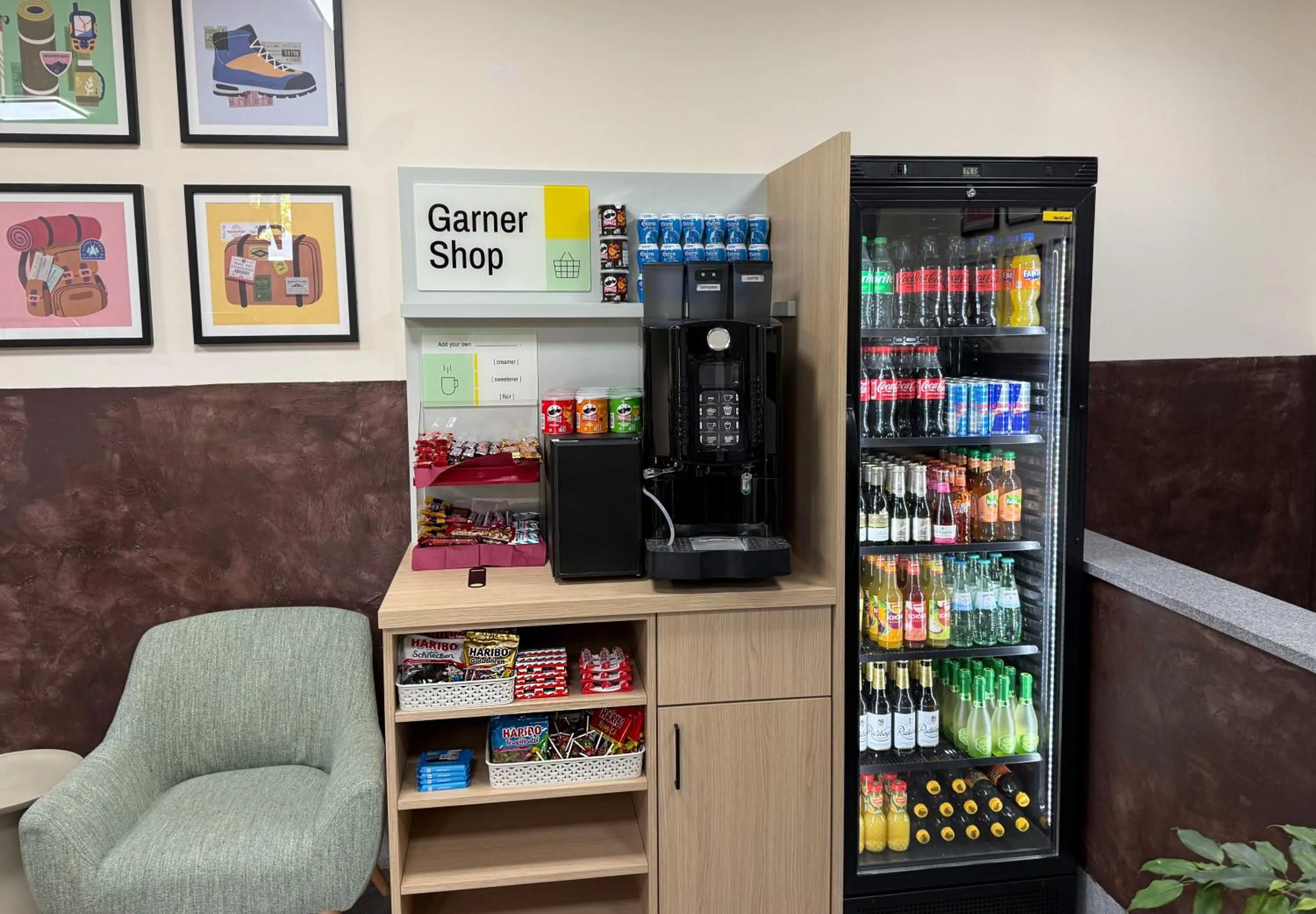 Coffee/tea facilities in Garner Hotel Munich - Messe by IHG