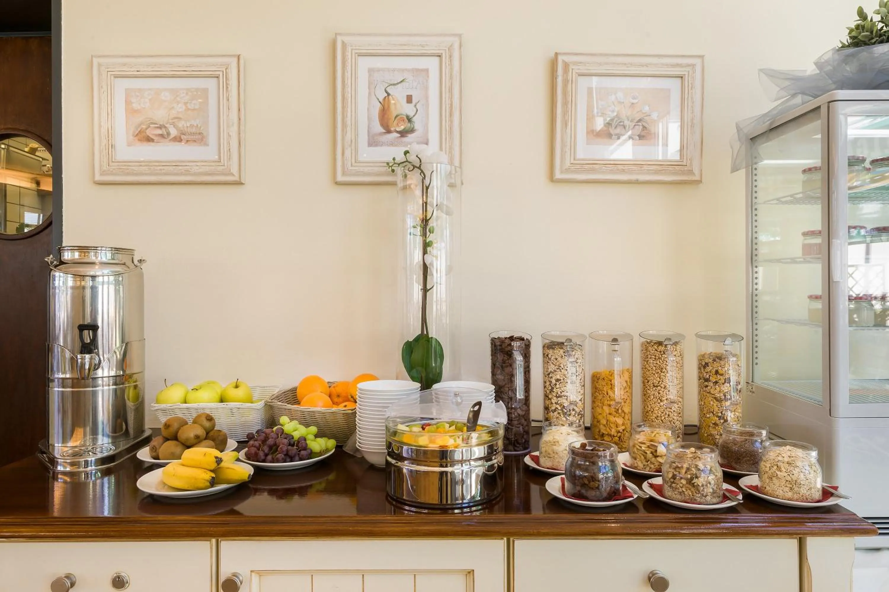 Restaurant/places to eat in Garner Hotel Munich - Messe by IHG