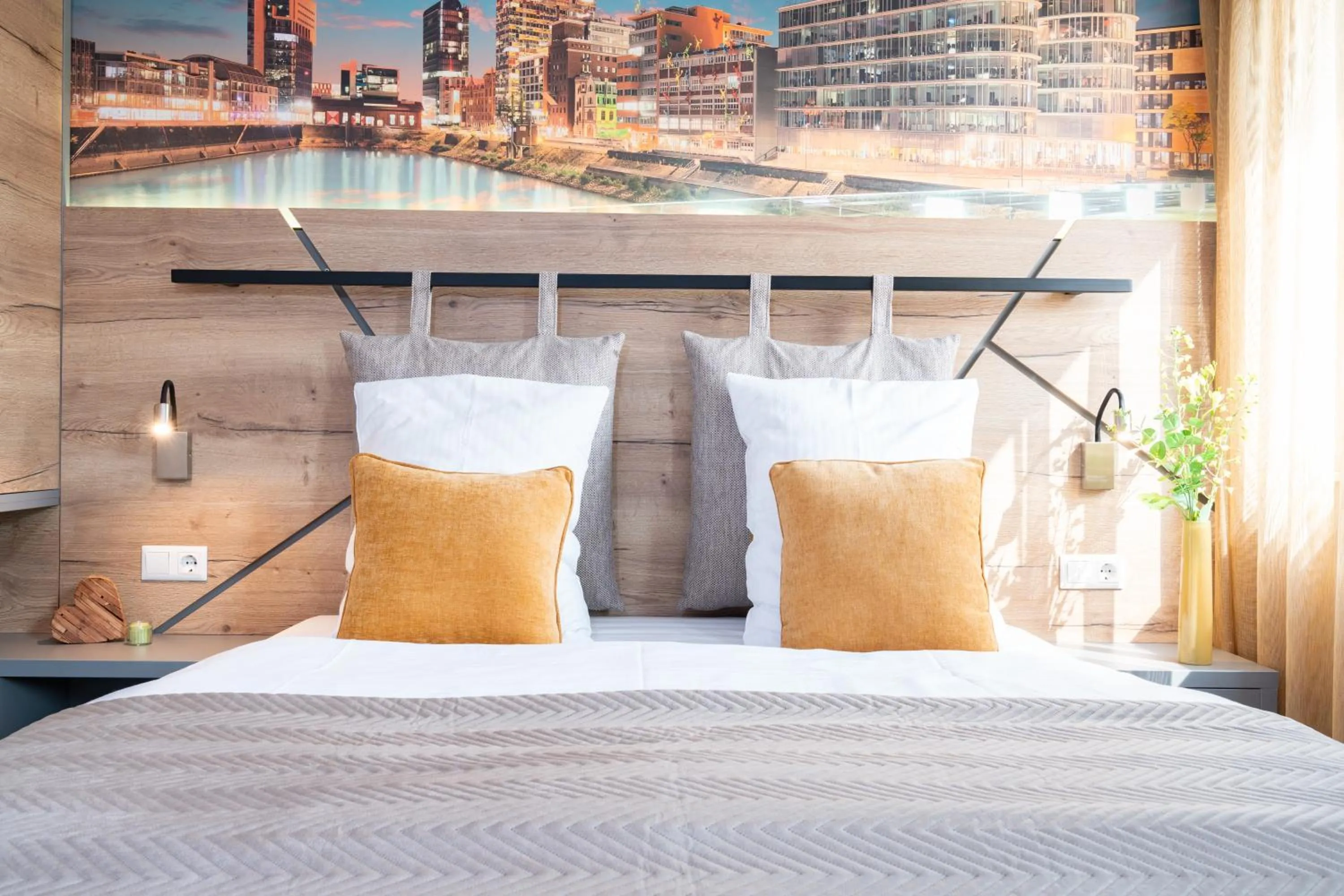 Photo of the whole room, Bed in HOTEL Am Spichernplatz