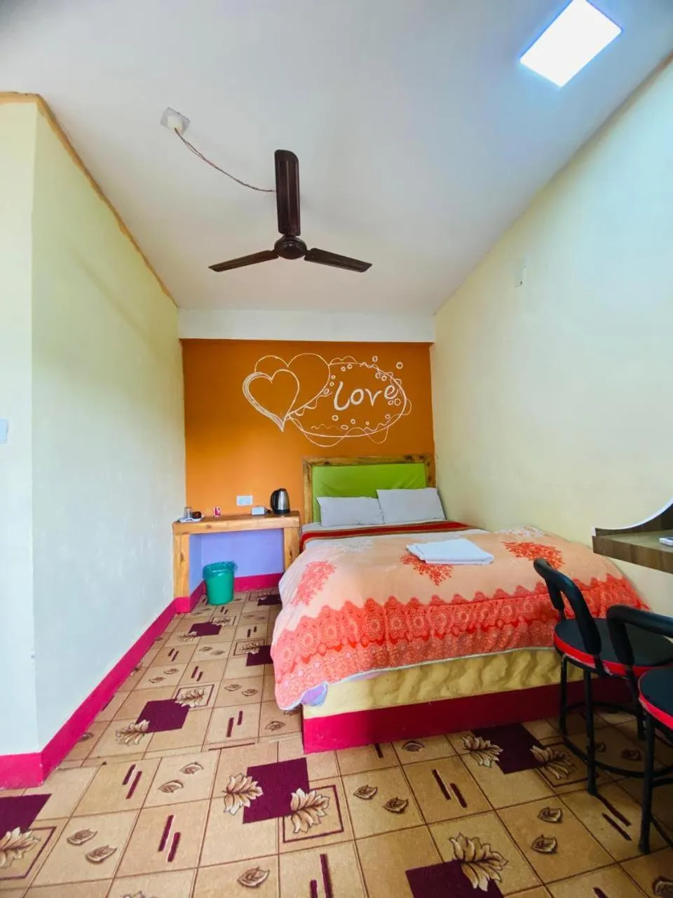 Bed in Hong Qi Hotel