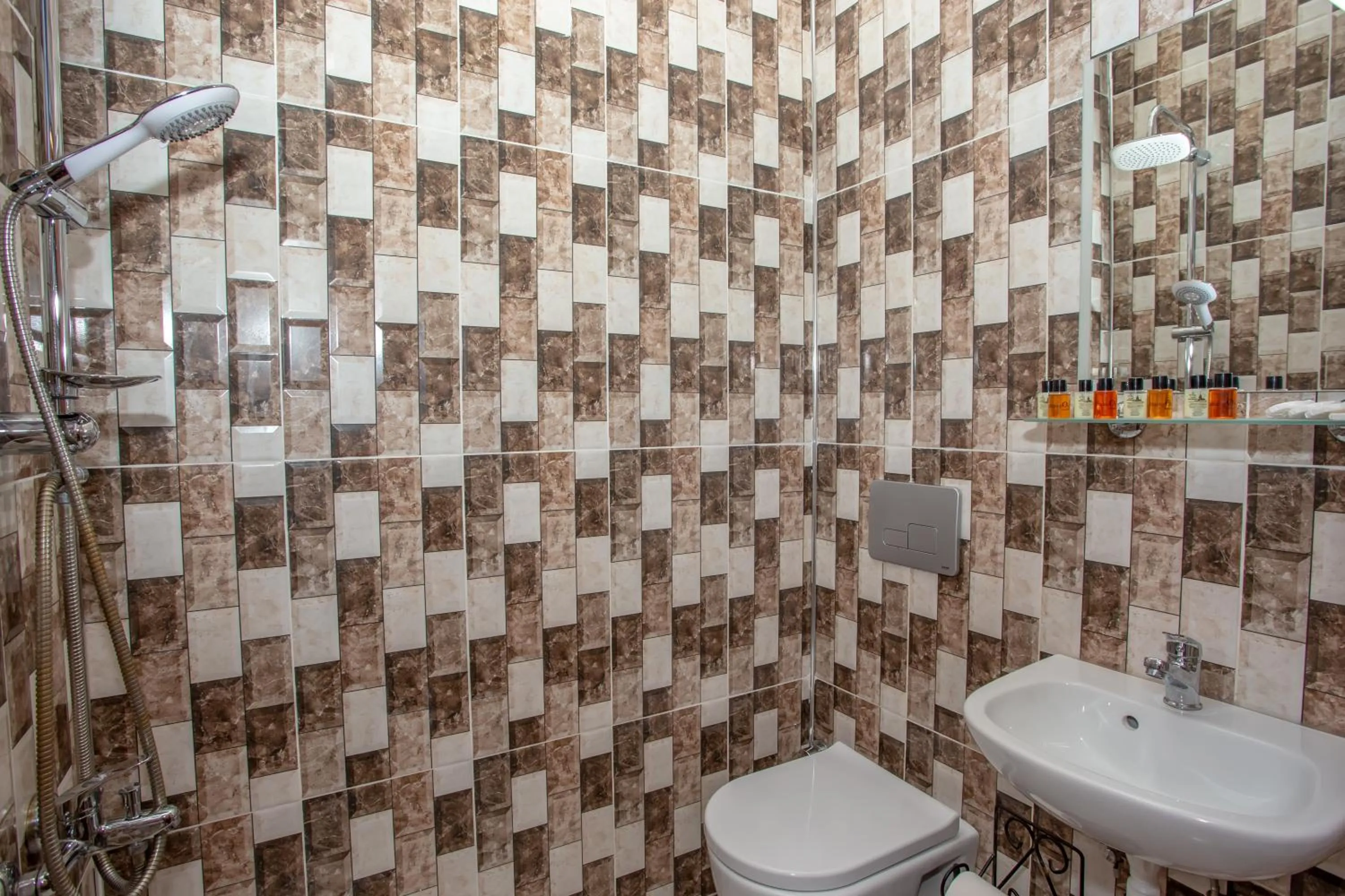 Shower in April Story Apart Hotel