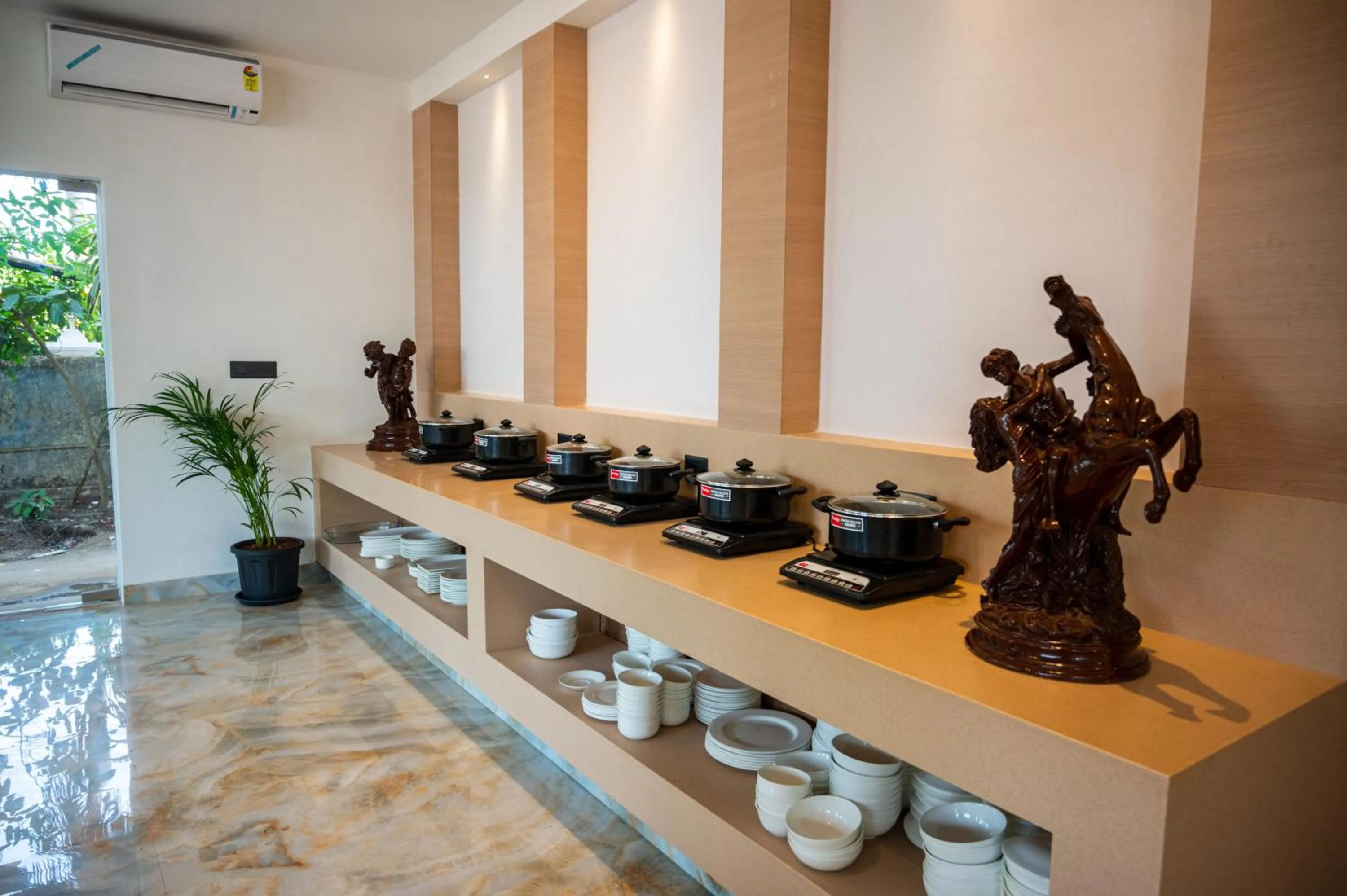 Restaurant/places to eat in Hotel Meraden Opus , Anjuna Beach Goa