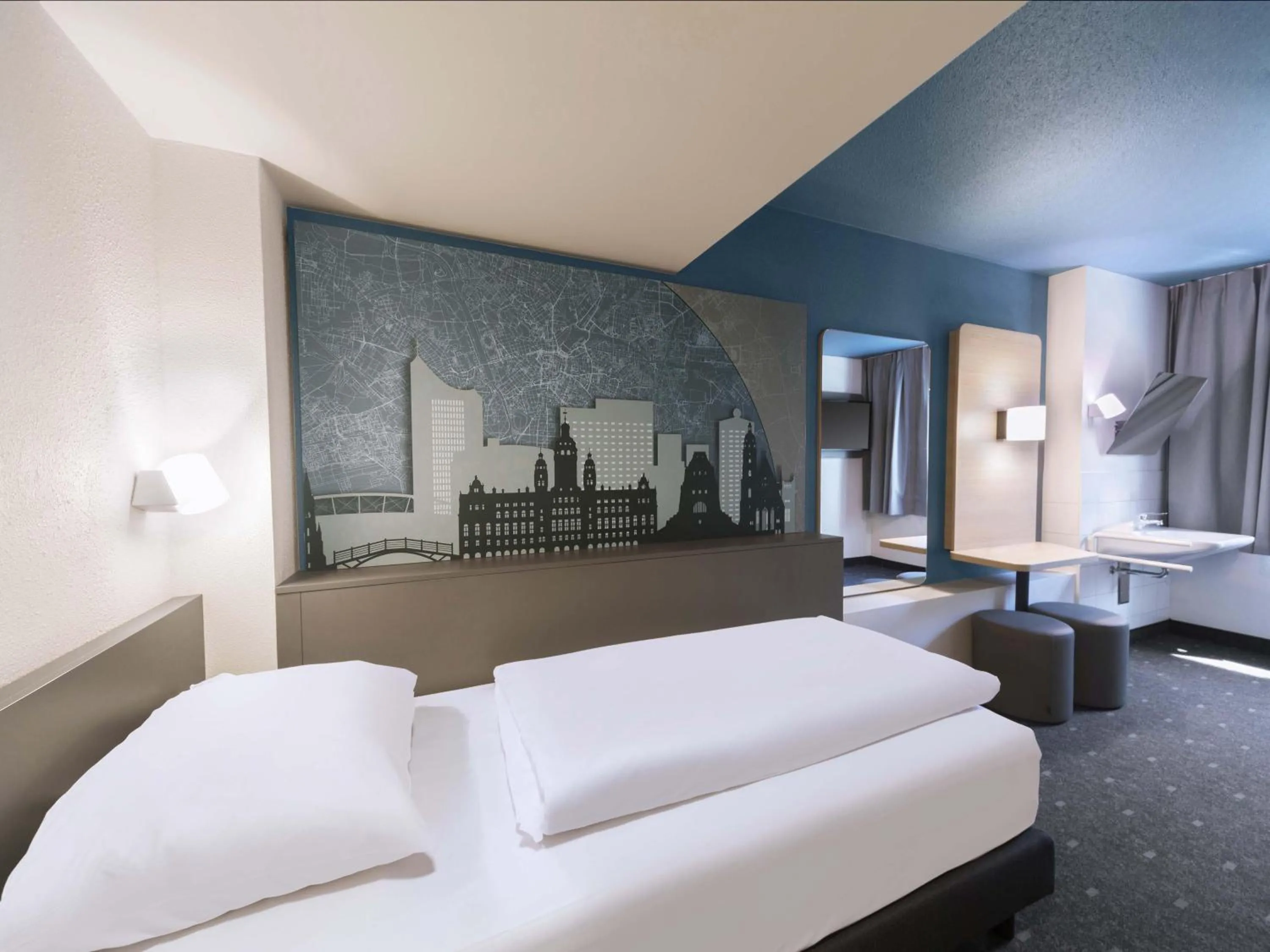 Photo of the whole room, Bed in B&B HOTEL Leipzig-Schönefeld