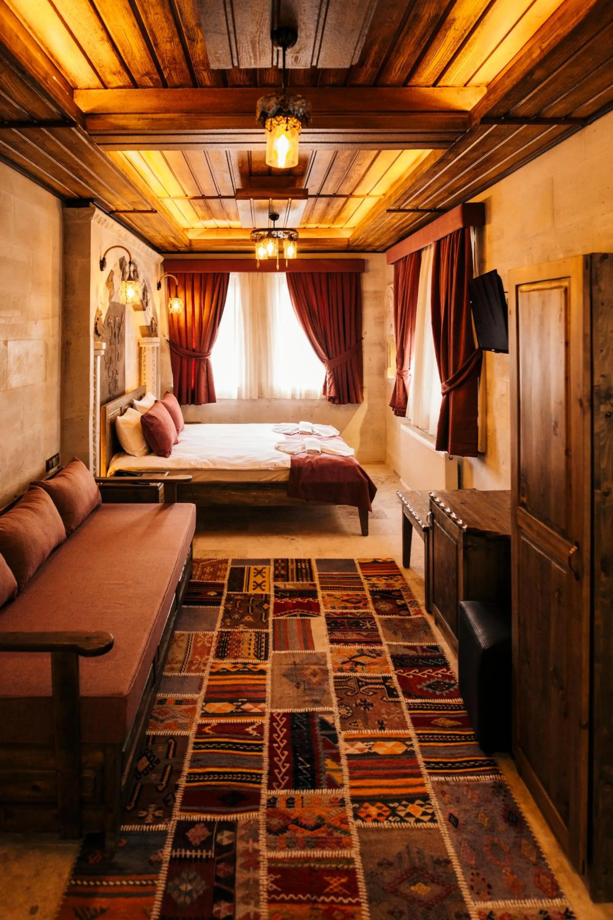 Photo of the whole room, Bed in Wonder of cappadocia