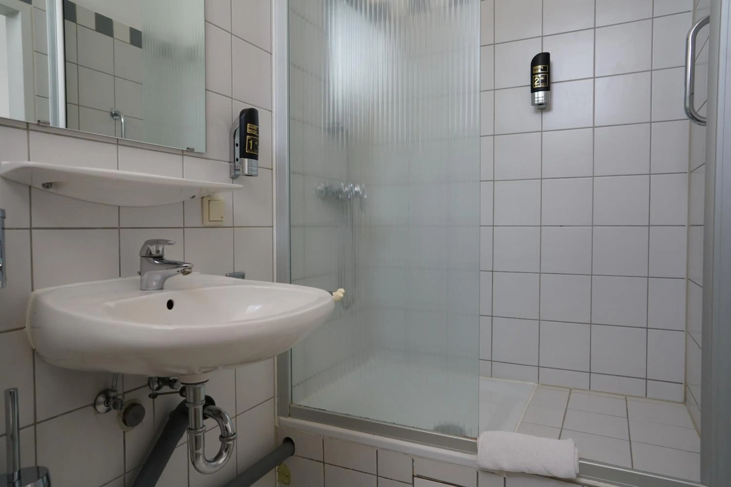 Bathroom in Hotel Ambert