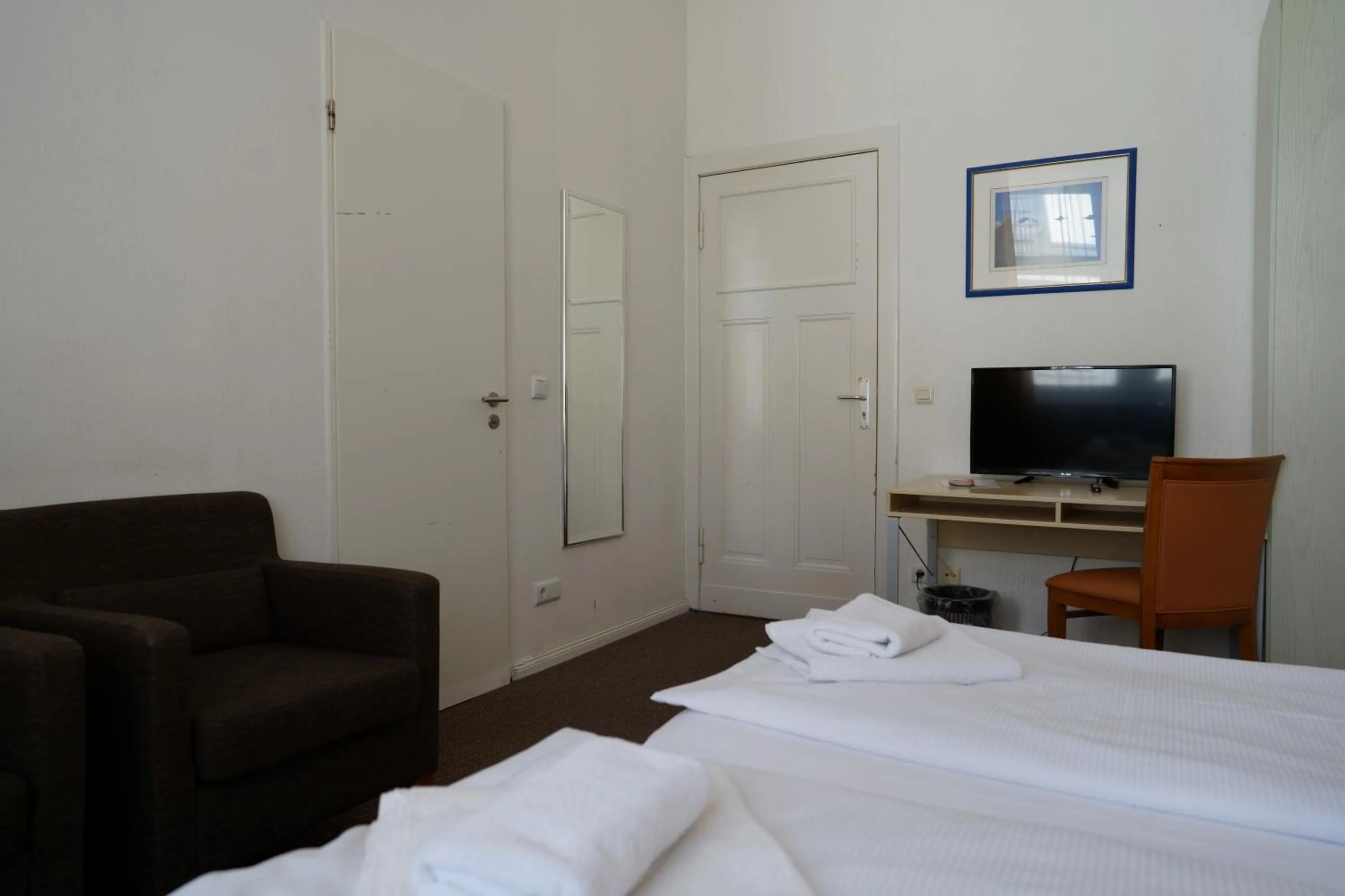 Photo of the whole room, Bed in Hotel Ambert