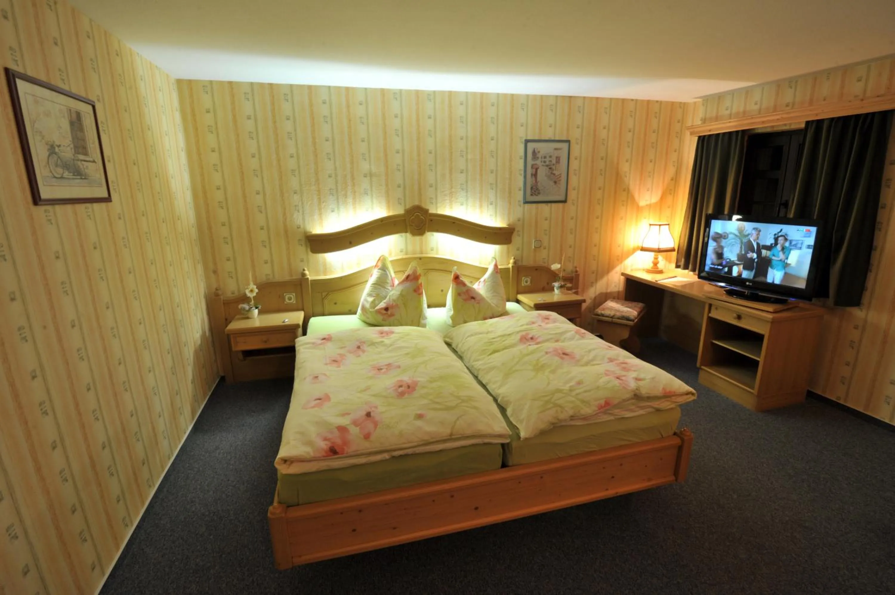 Bedroom, Bed in Hotel Wenzels Hof