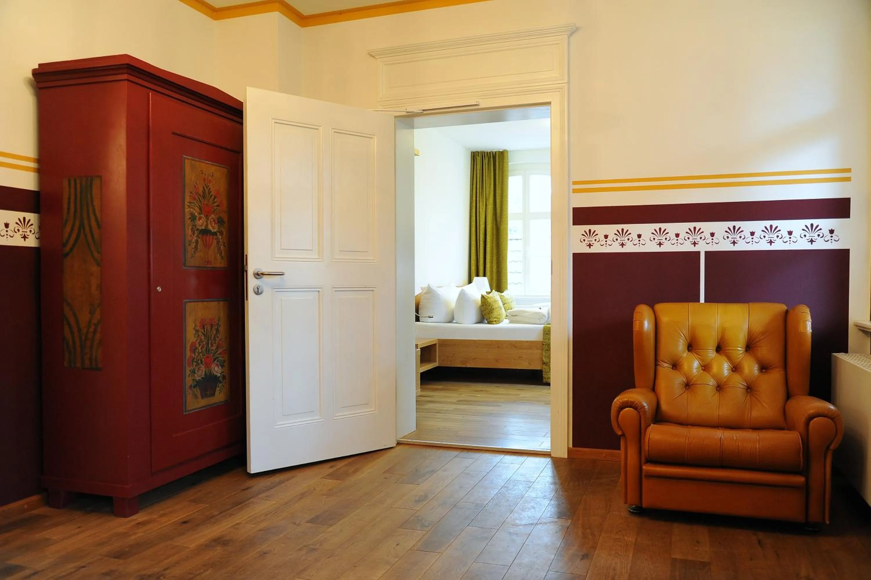 Property building, Bed in Hotelanlage Starick