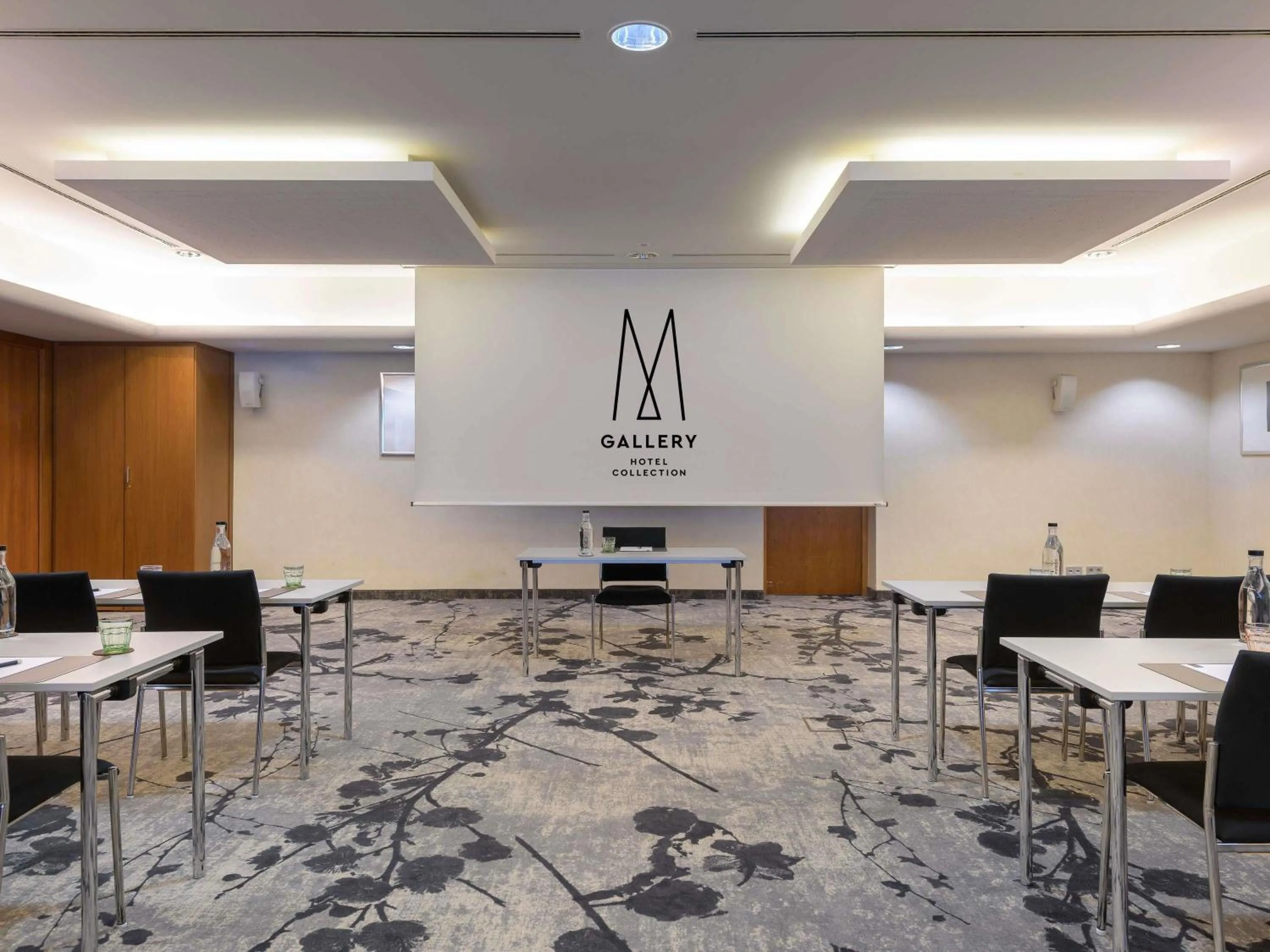 Meeting/conference room in Hotel Mondial am Dom Cologne MGallery