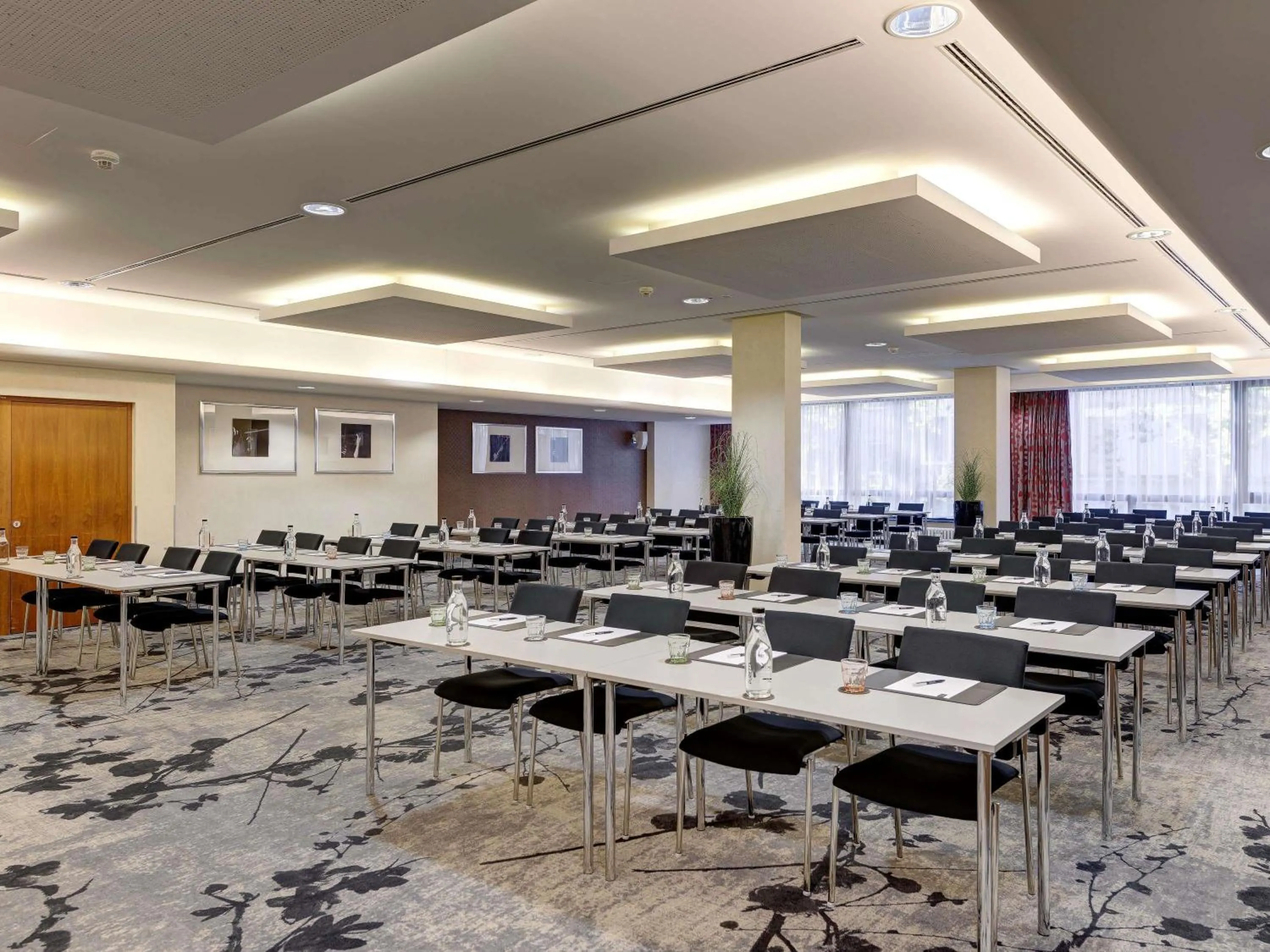 Meeting/conference room in Hotel Mondial am Dom Cologne MGallery