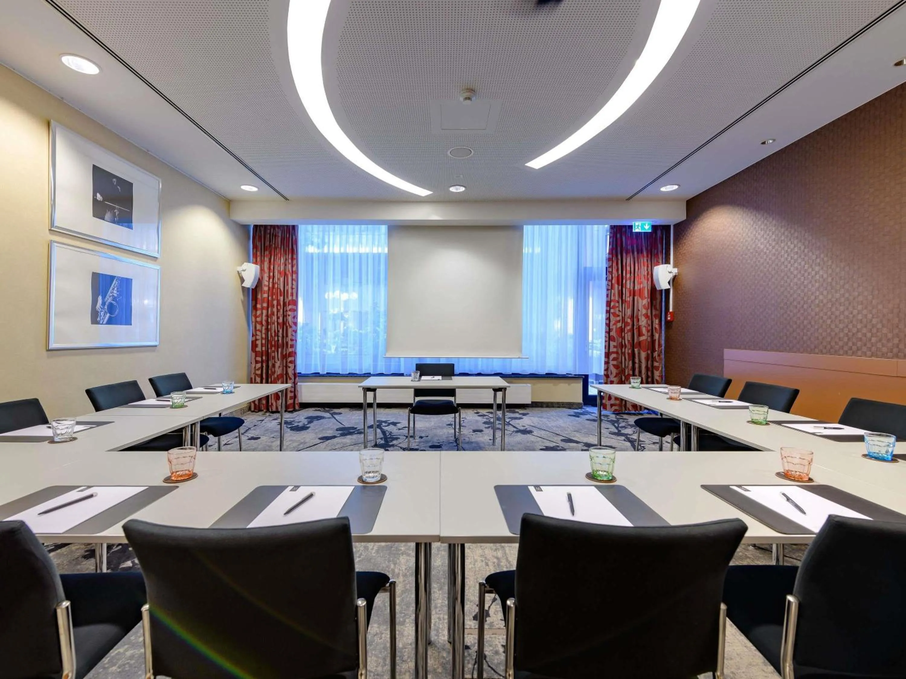 Meeting/conference room in Hotel Mondial am Dom Cologne MGallery