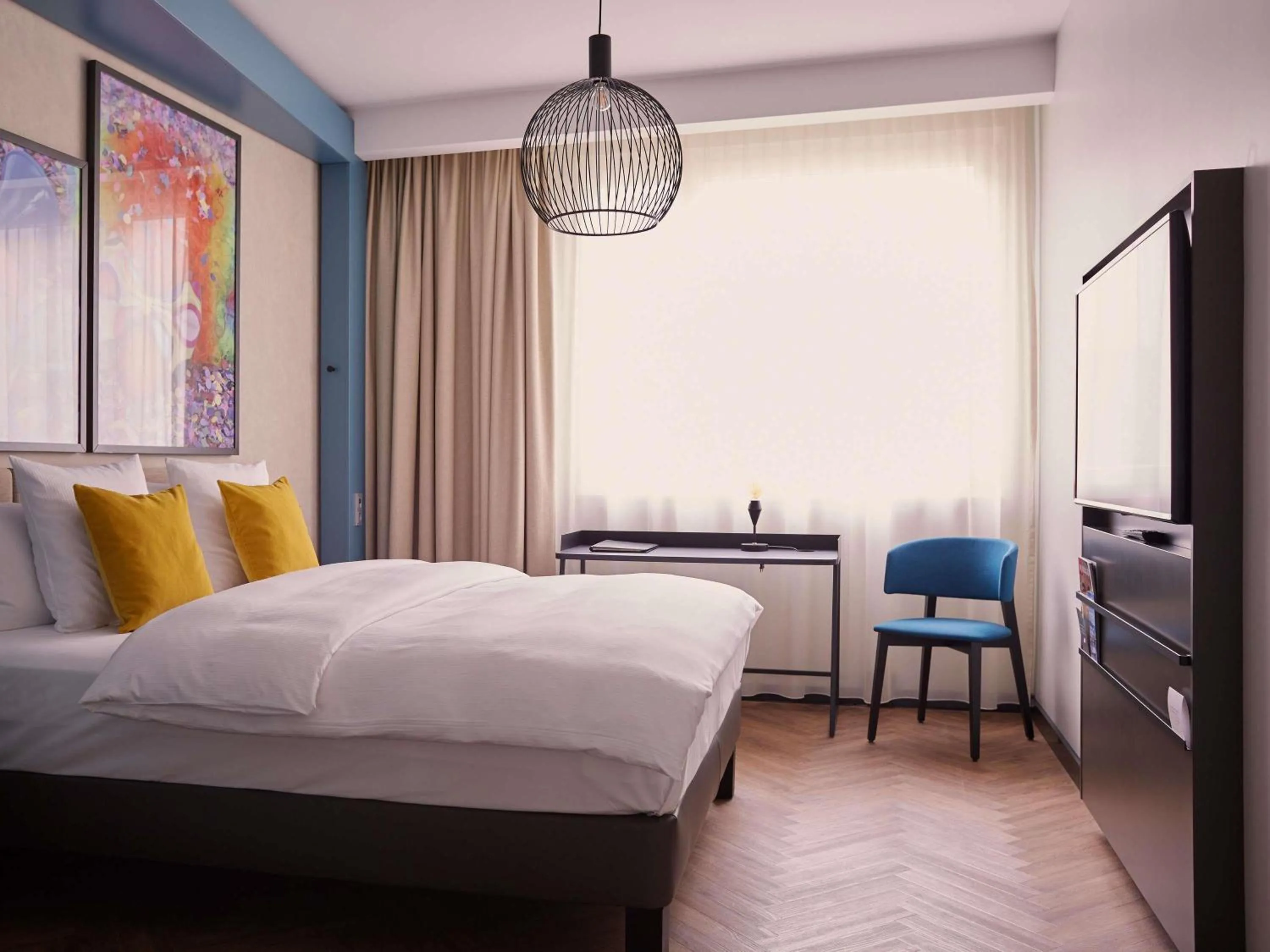 Bedroom, Bed in Hotel Mondial am Dom Cologne MGallery