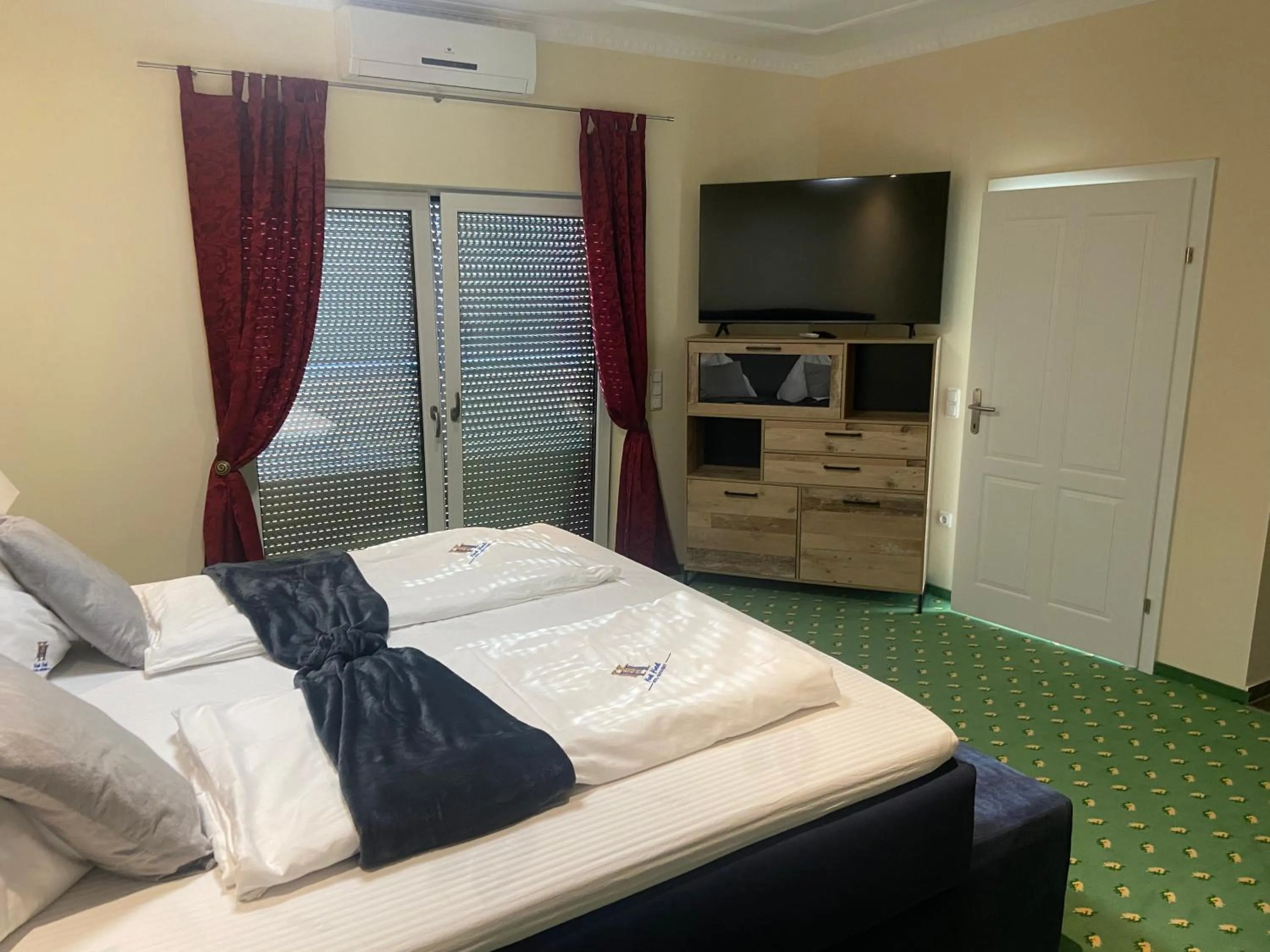 Bed in Hotel Restaurant Hesch